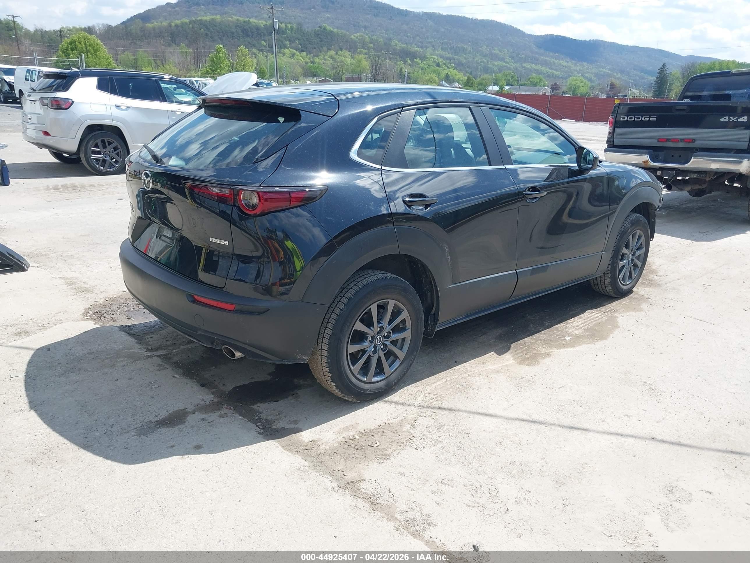 MAZDA CX-30 image 4