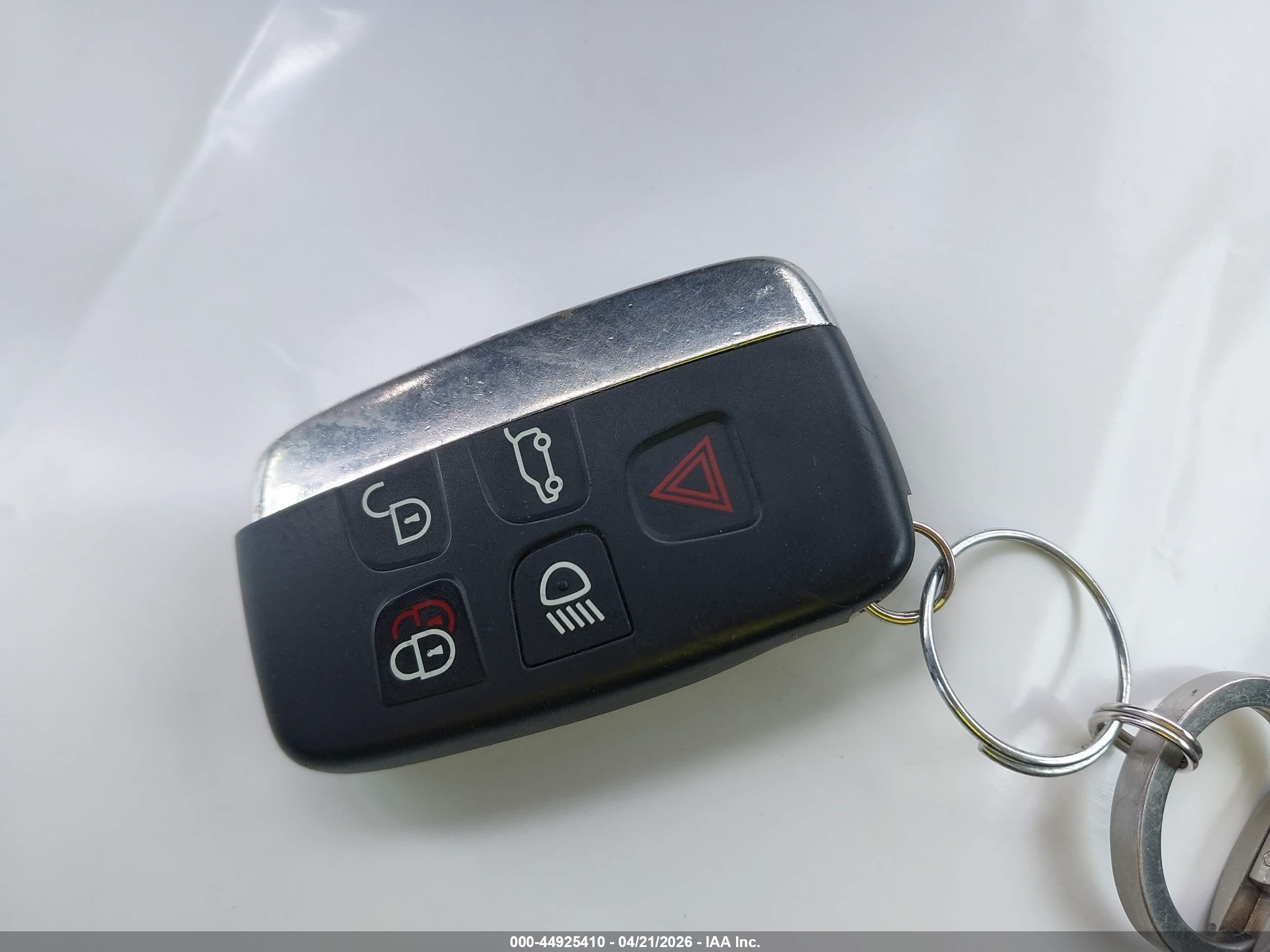 LAND ROVER image 11