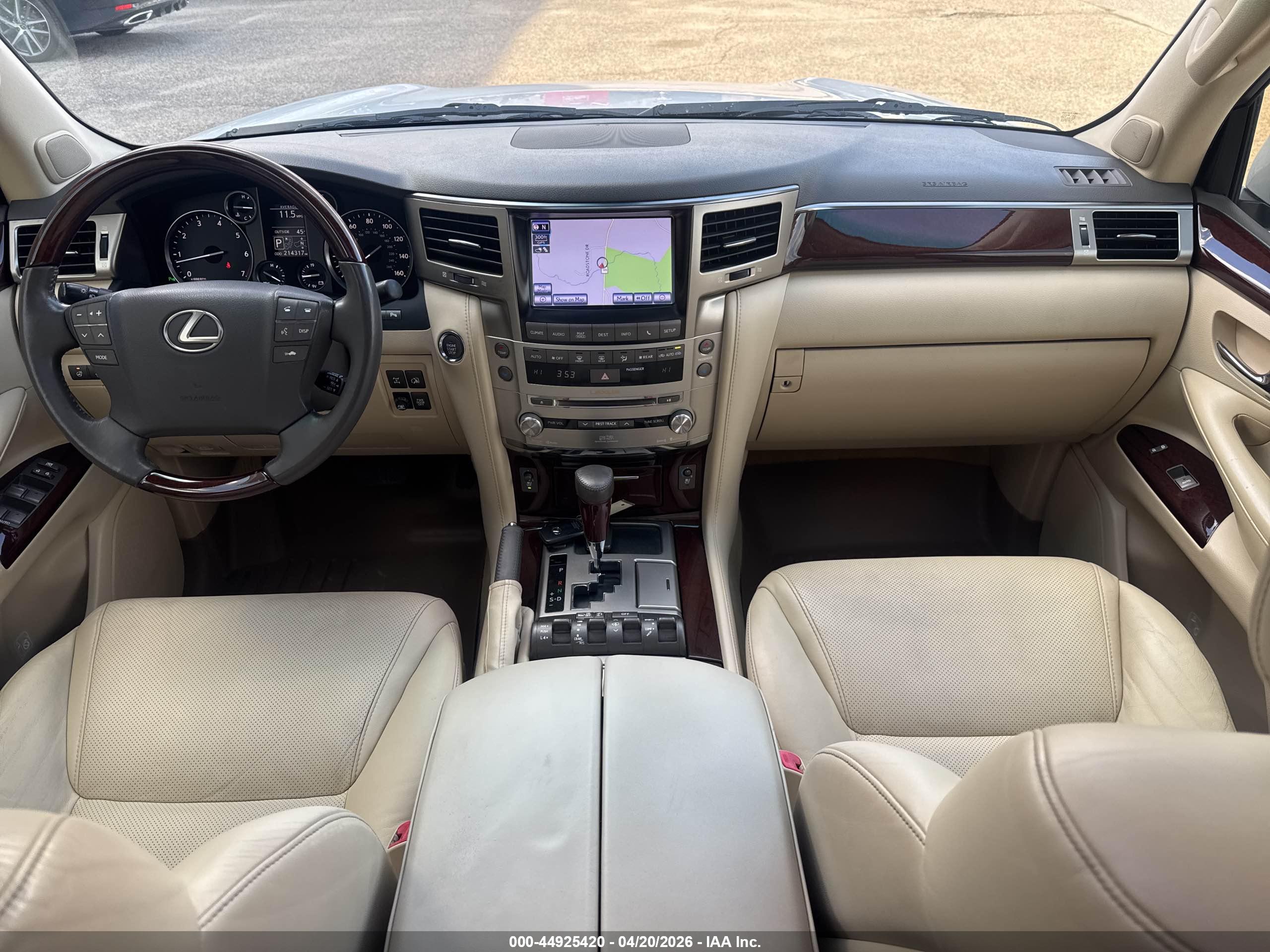 LEXUS LX image 6