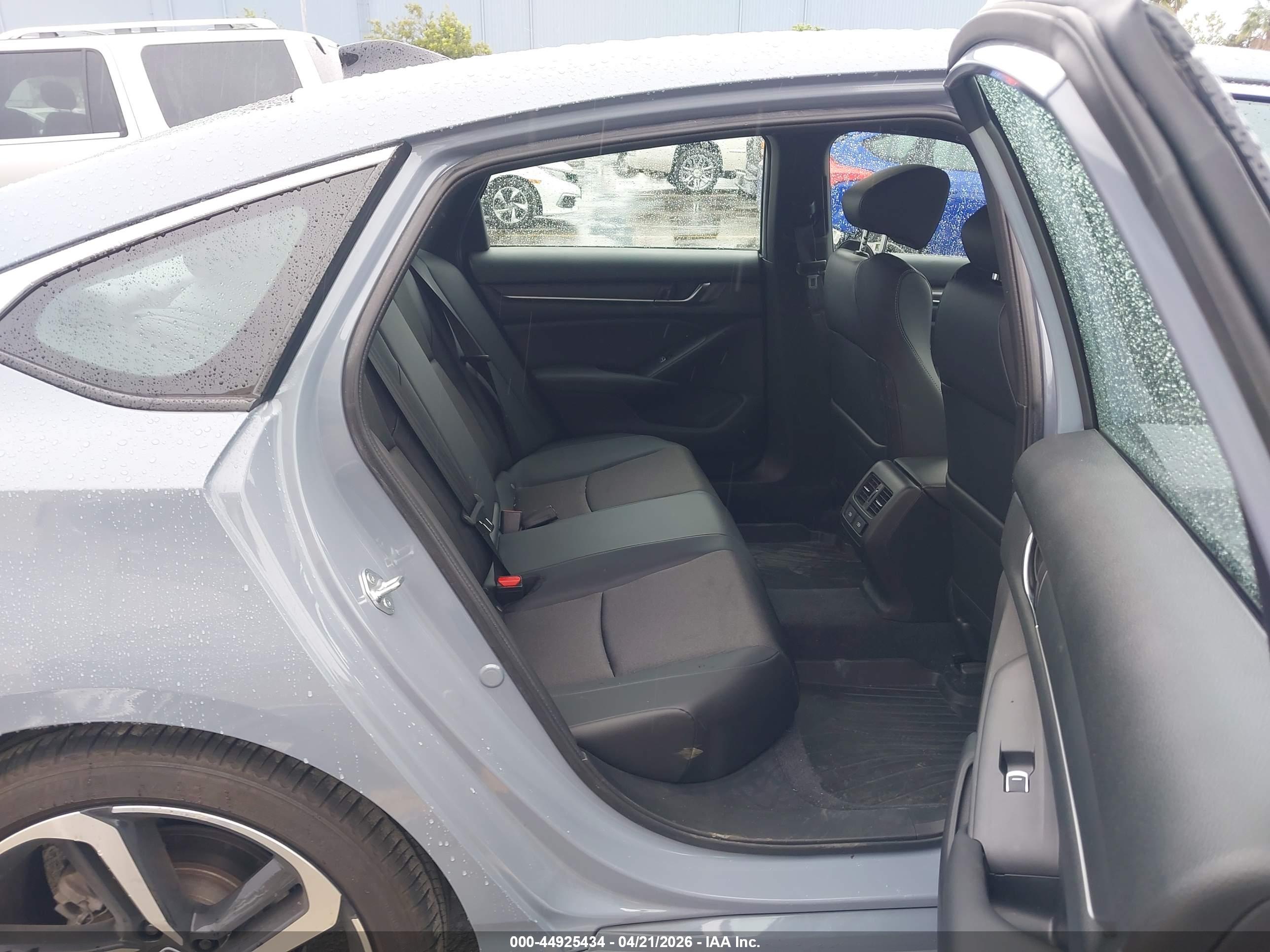HONDA ACCORD image 8