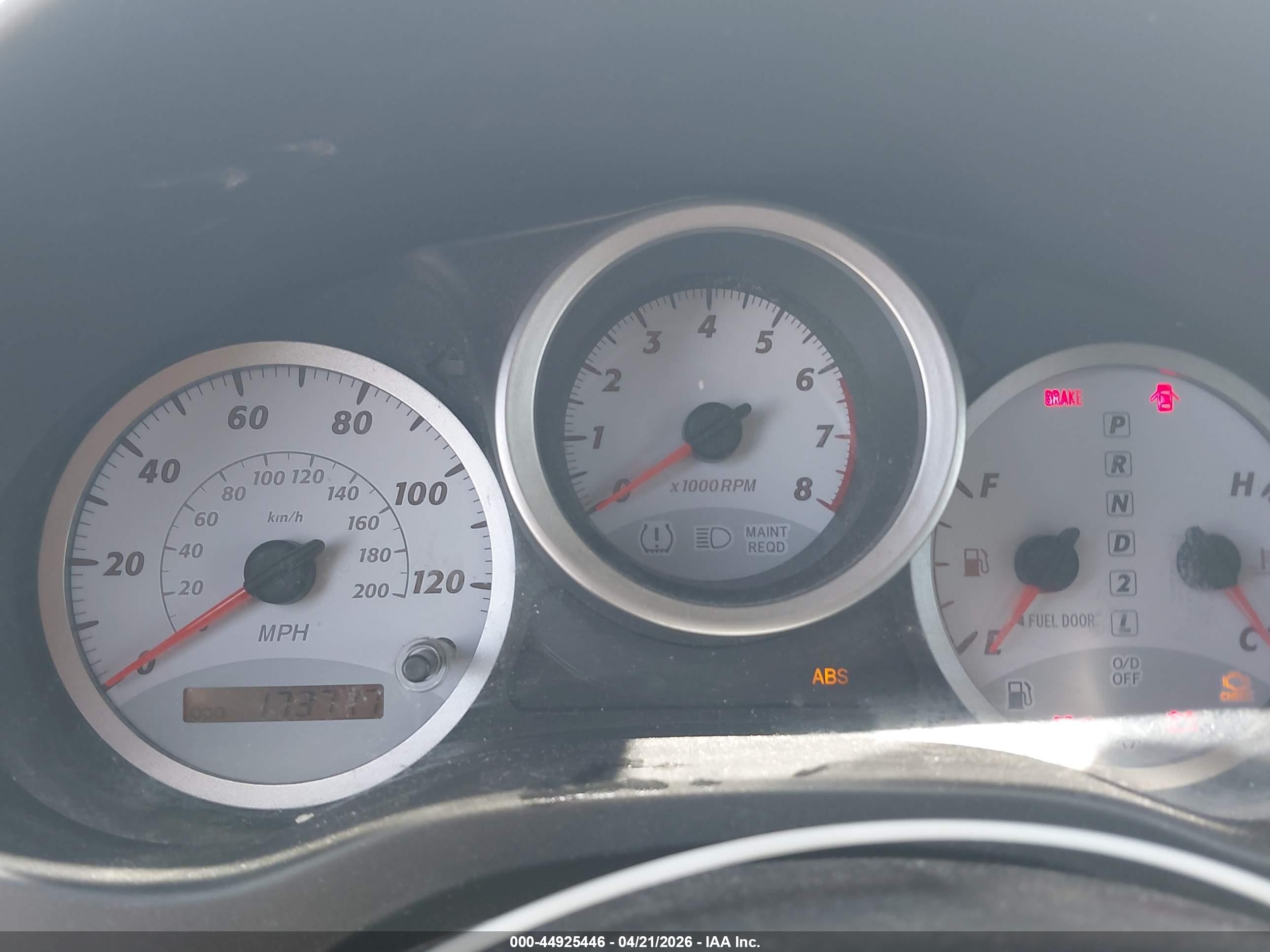 TOYOTA RAV4 image 7