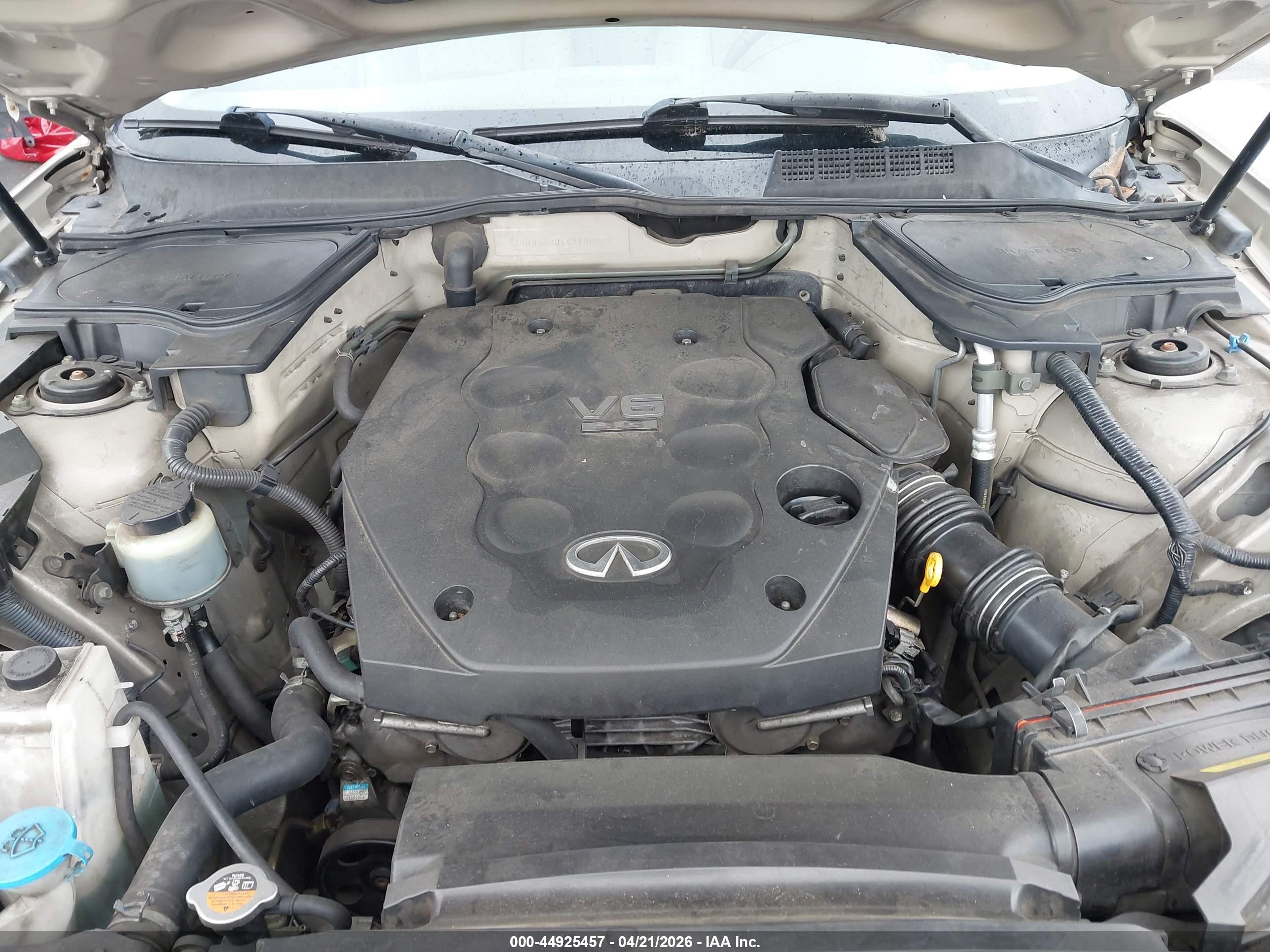 INFINITI FX35 image 10