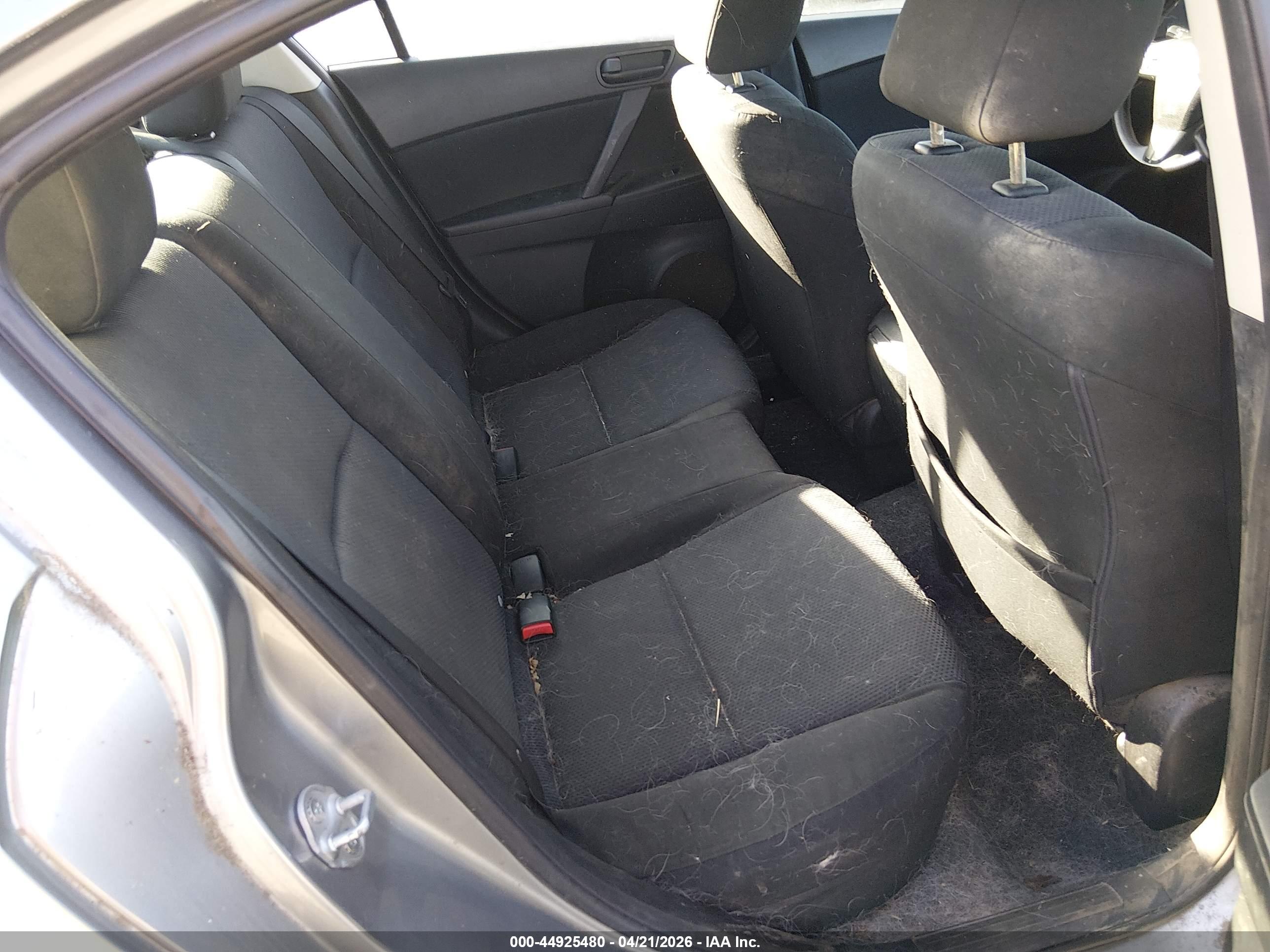 MAZDA MAZDA3 image 8