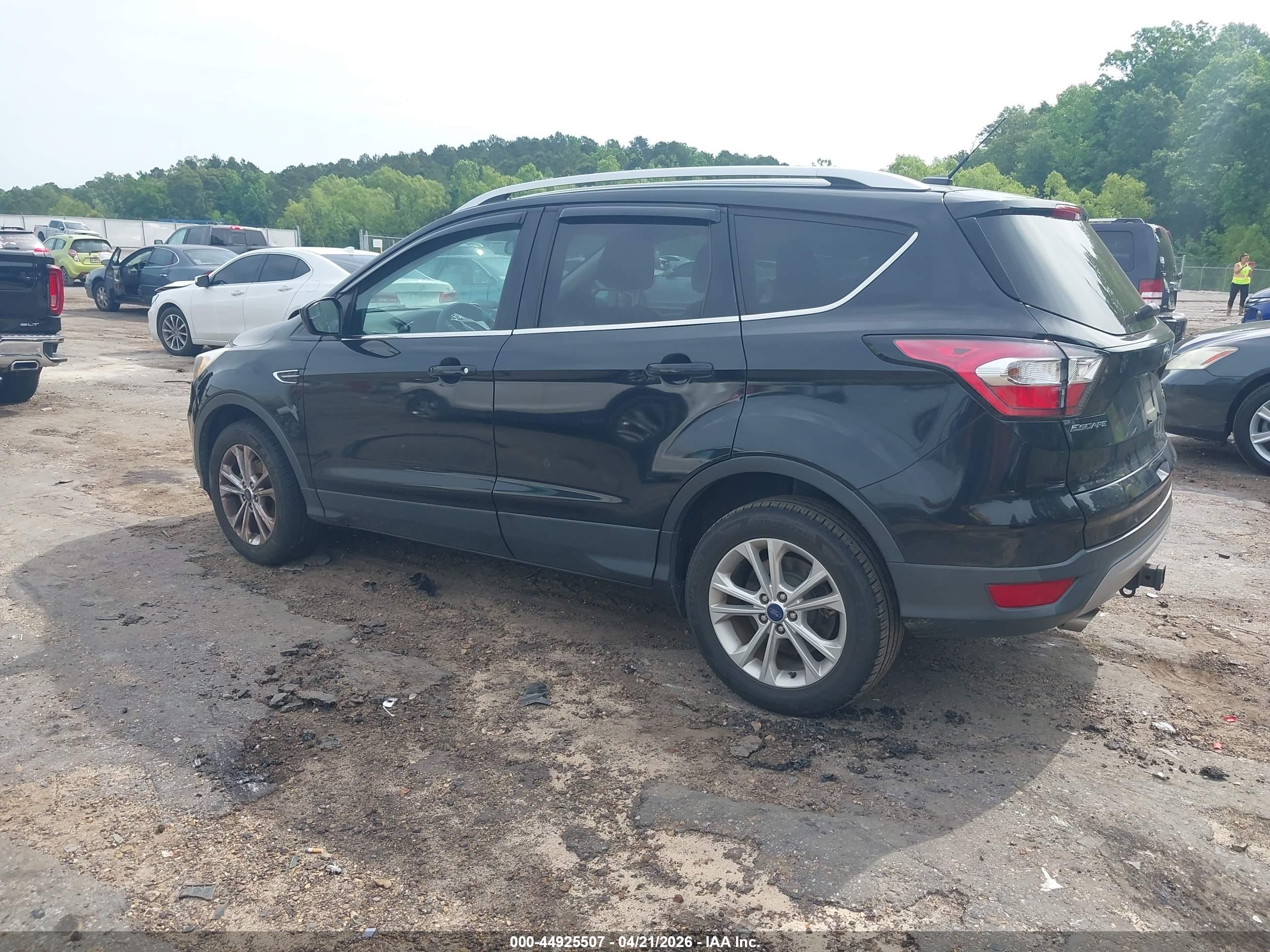 FORD ESCAPE image 3