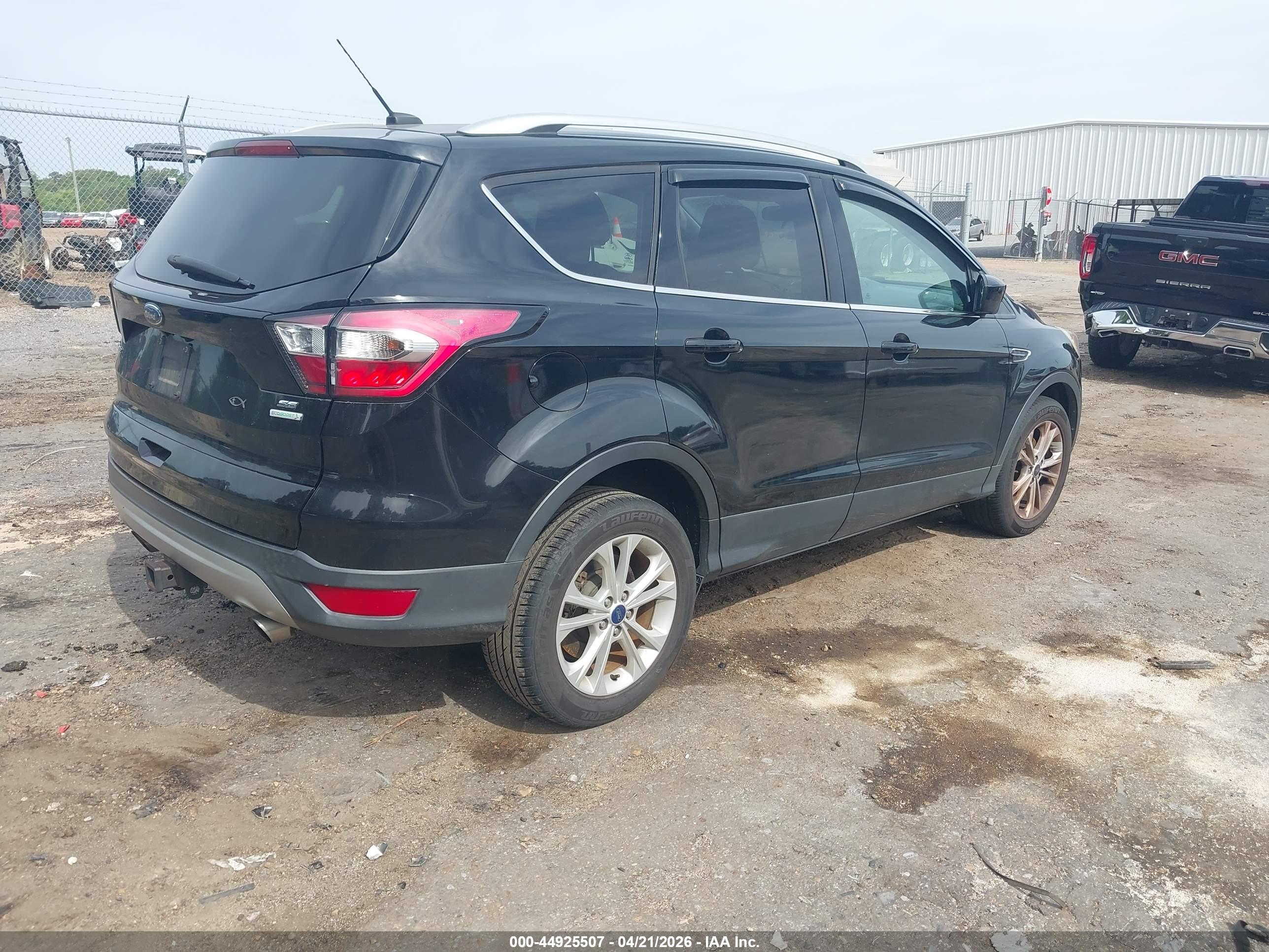 FORD ESCAPE image 4