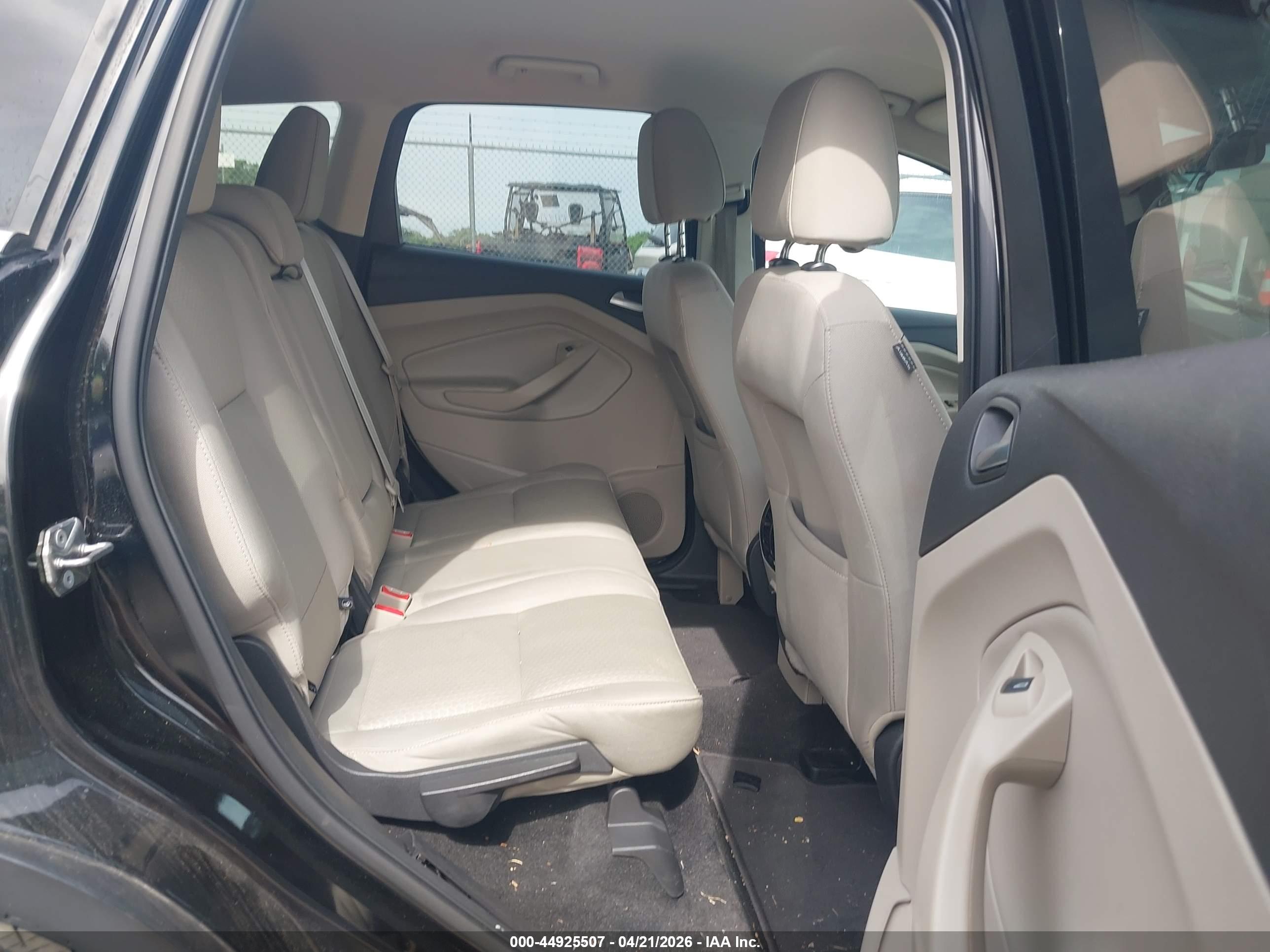 FORD ESCAPE image 8
