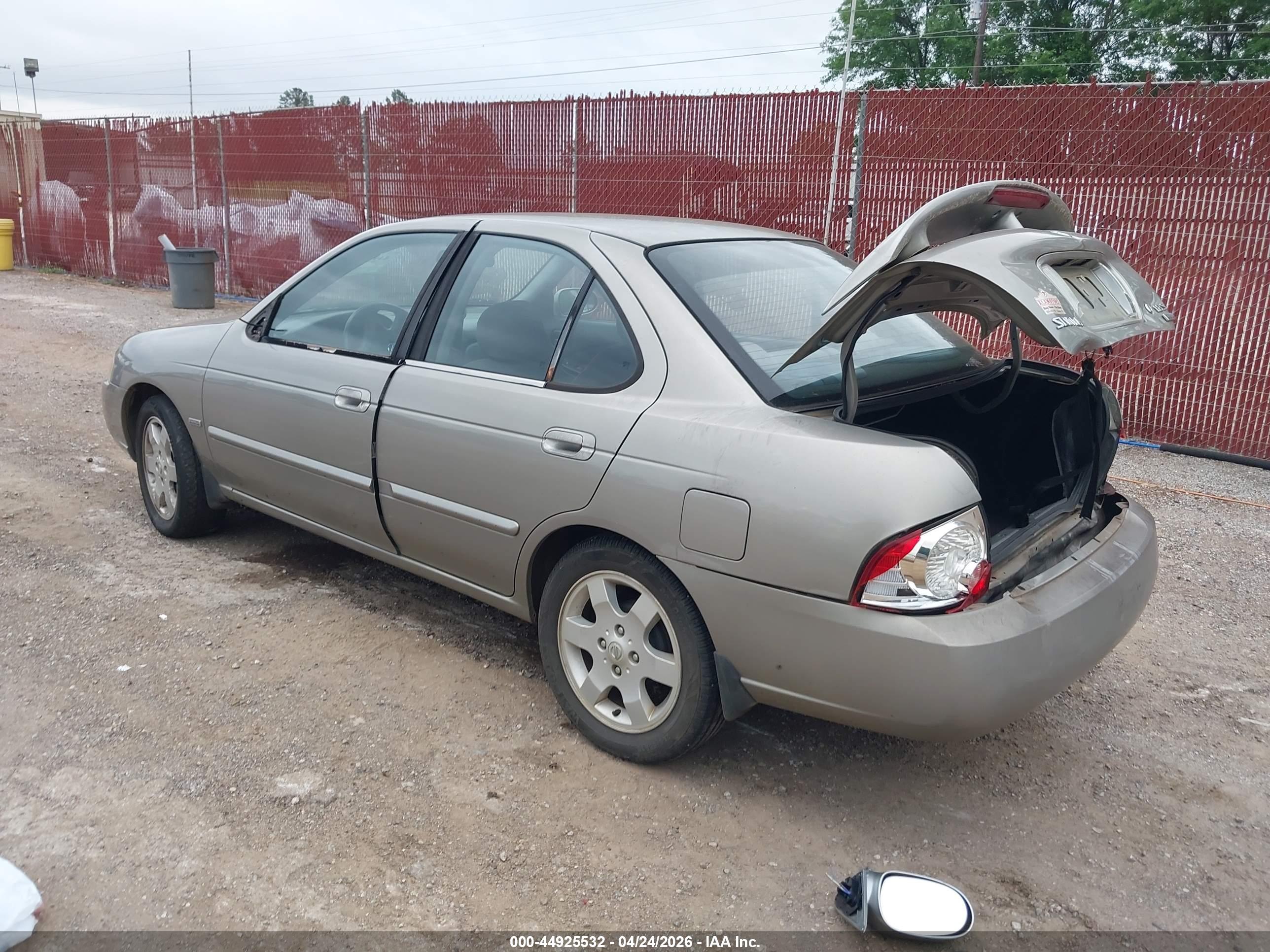 NISSAN SENTRA image 3