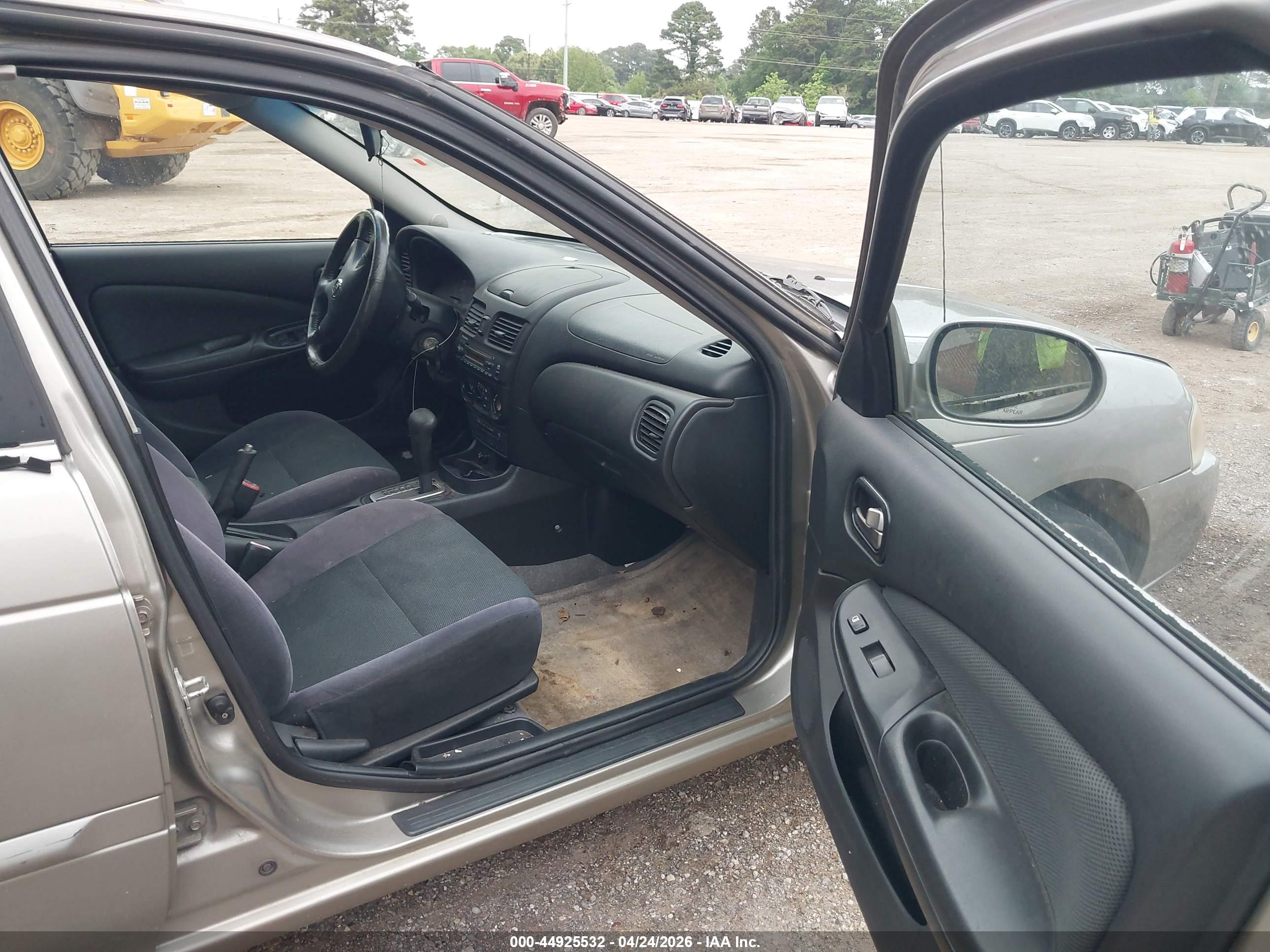 NISSAN SENTRA image 5