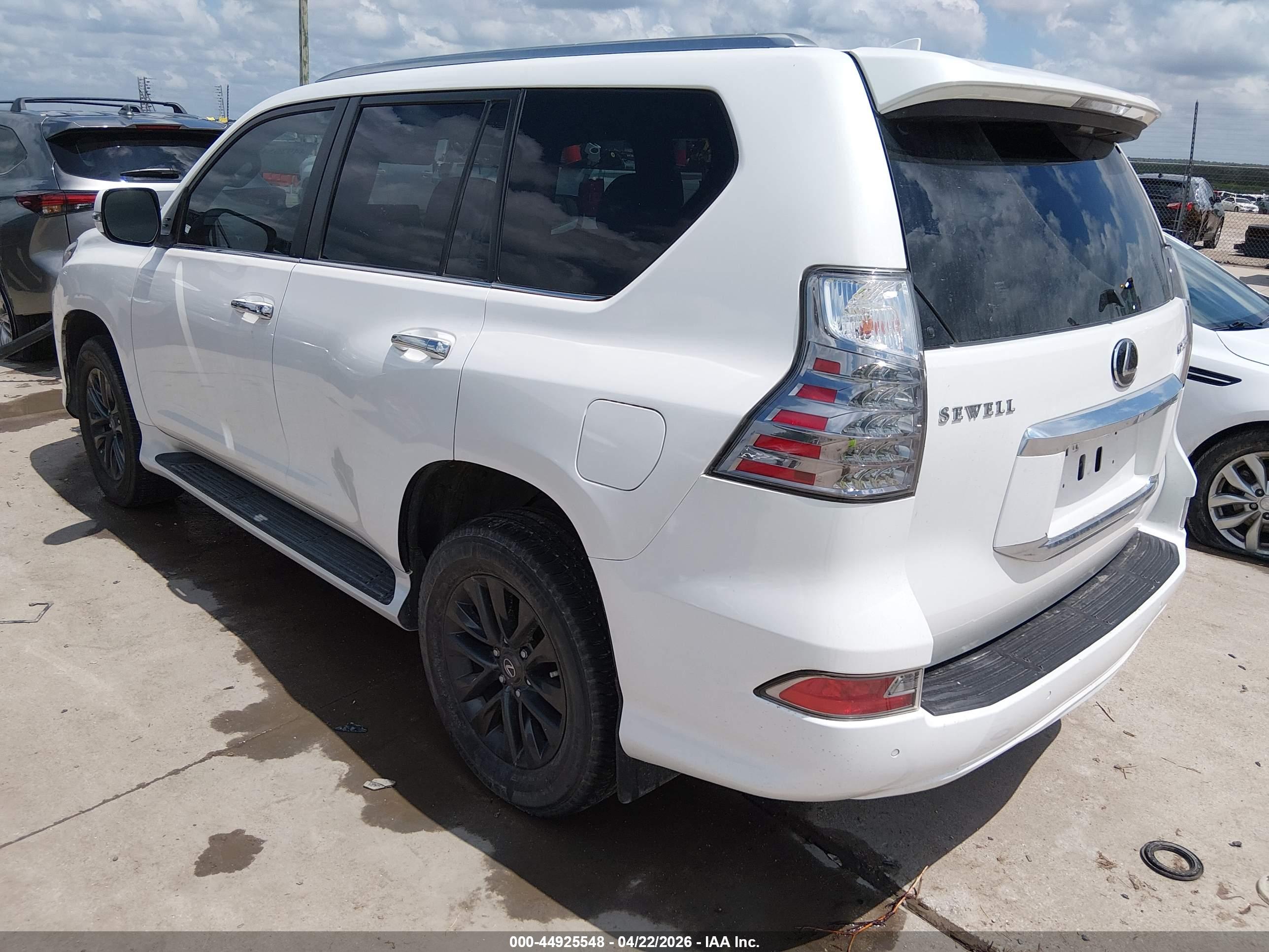 LEXUS GX image 3
