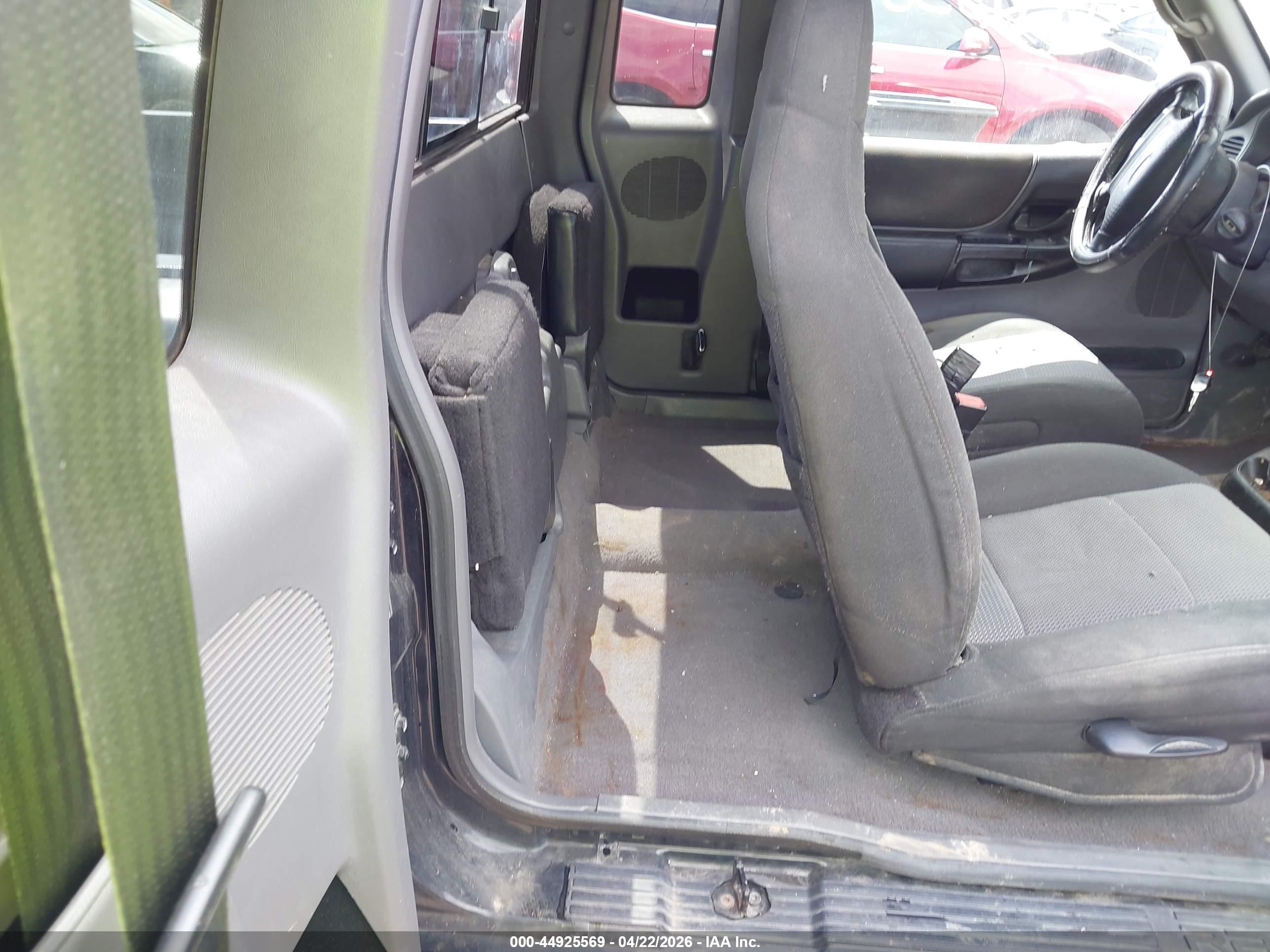 FORD RANGER image 8