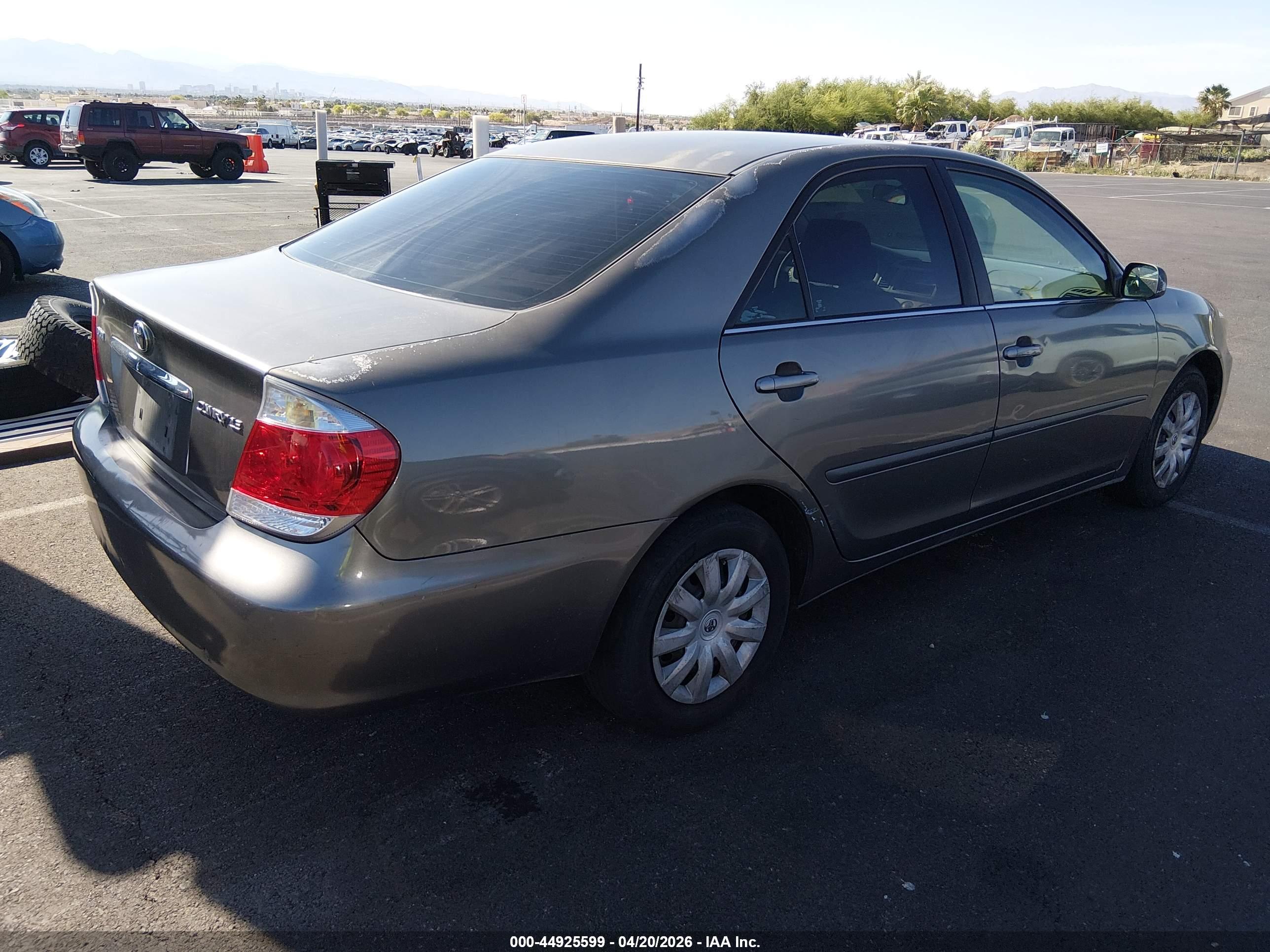 TOYOTA CAMRY image 4
