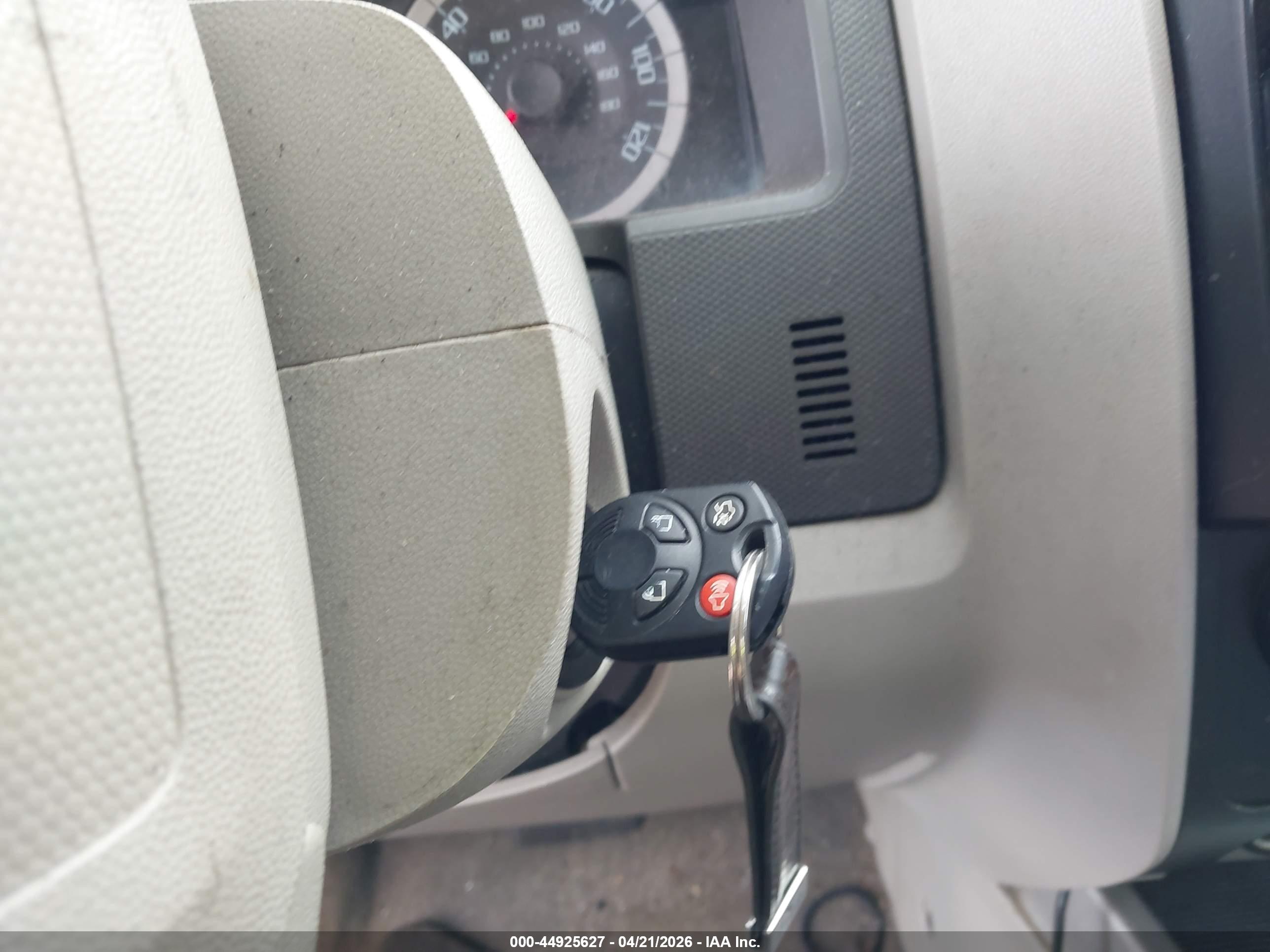FORD ESCAPE image 11