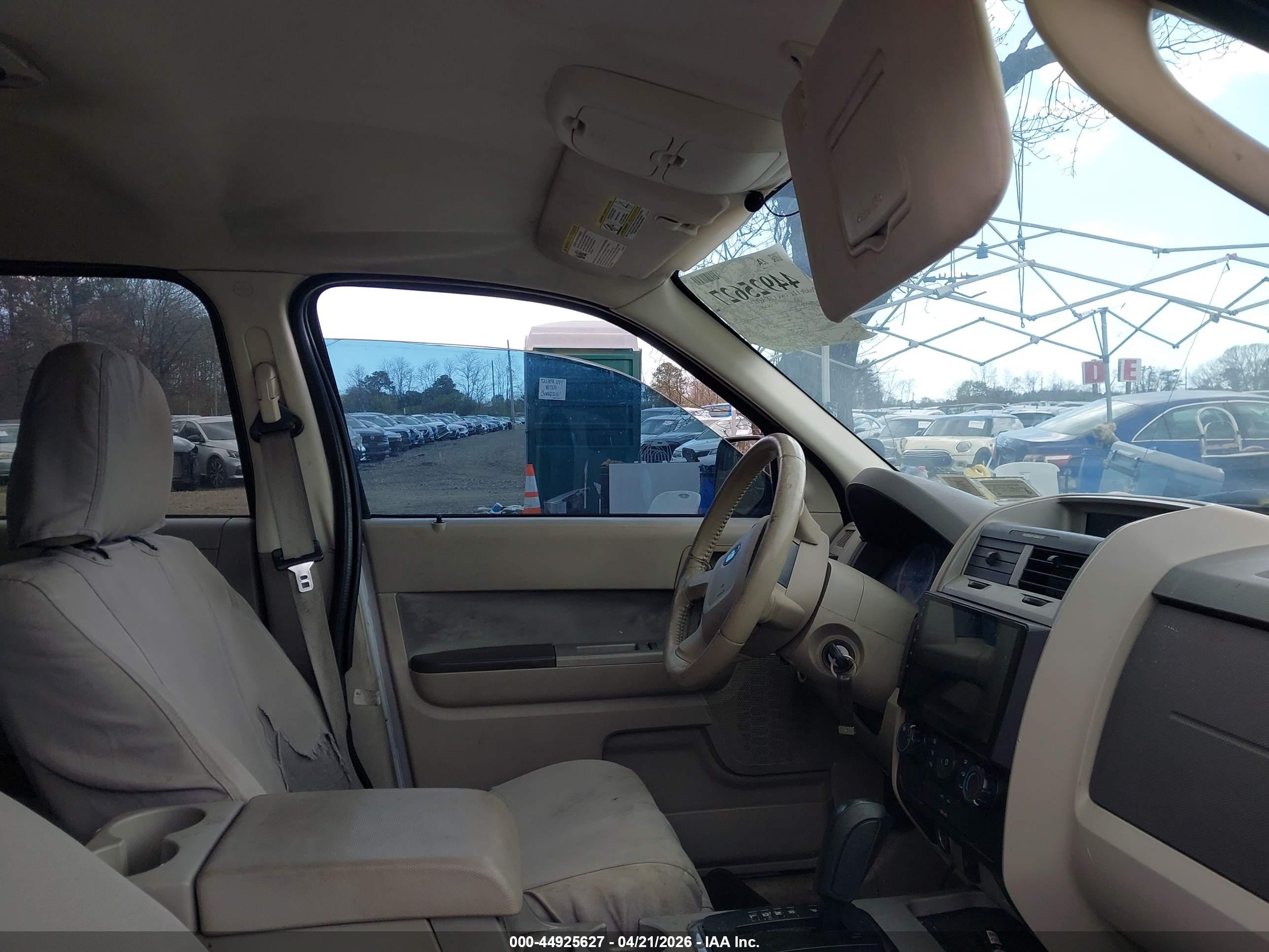 FORD ESCAPE image 5