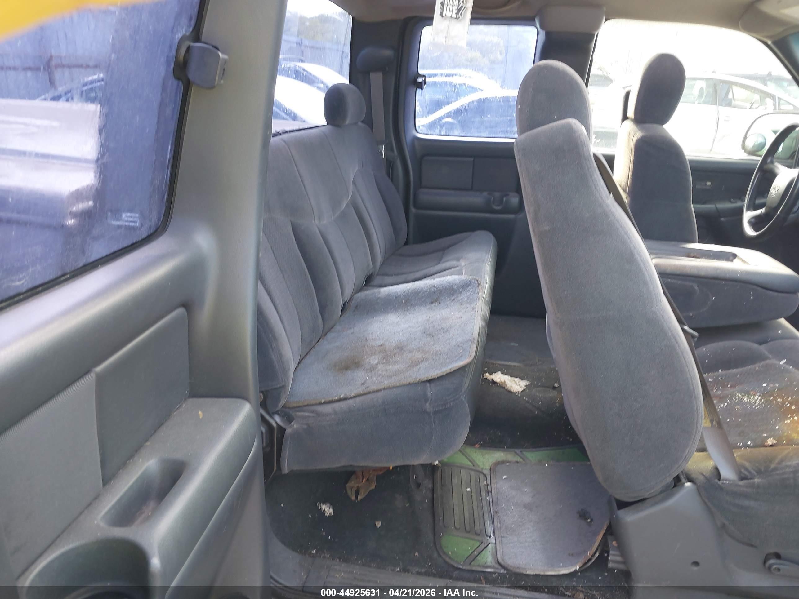 CHEVROLET SILVERADO image 8