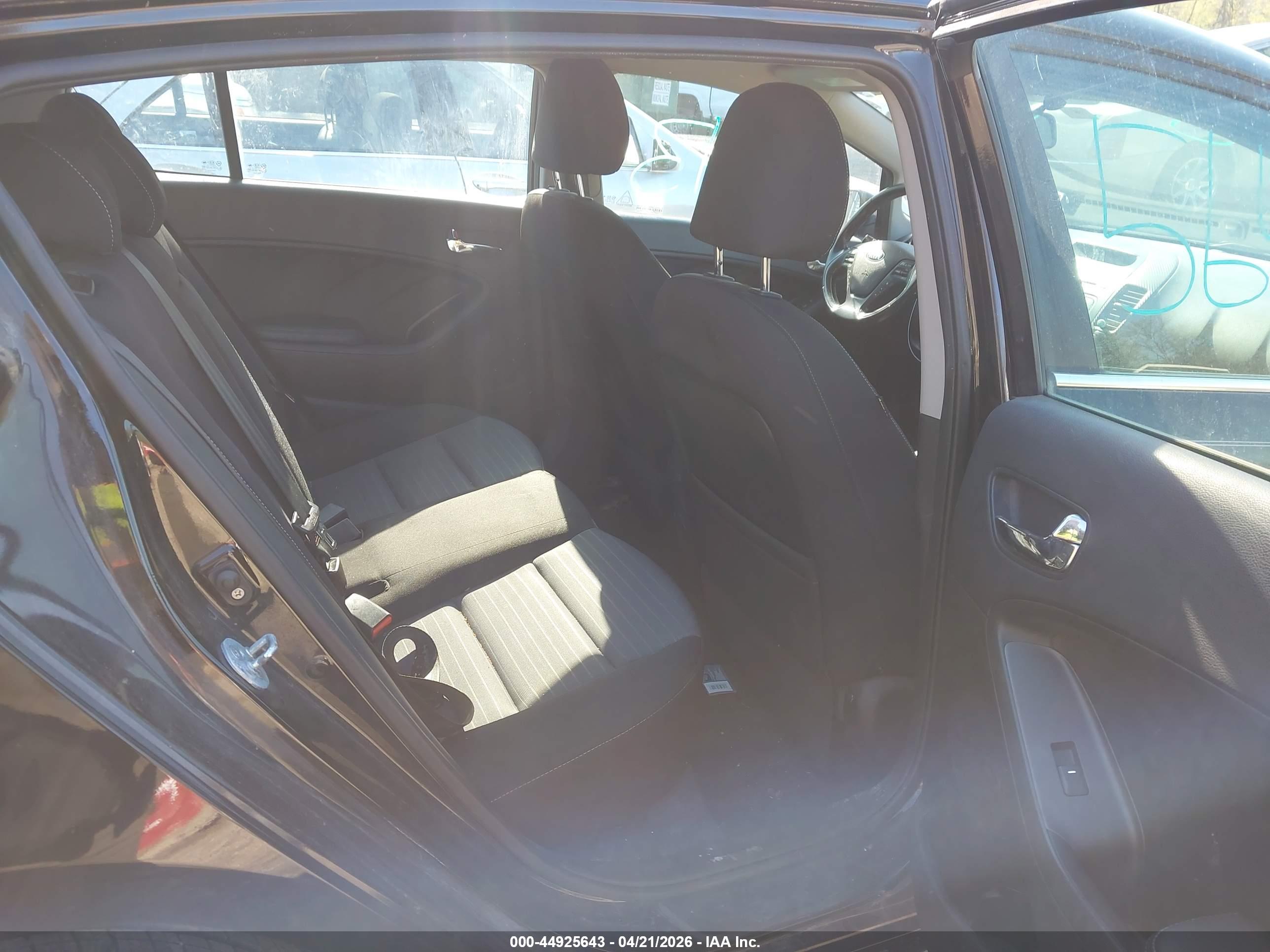 KIA FORTE image 8