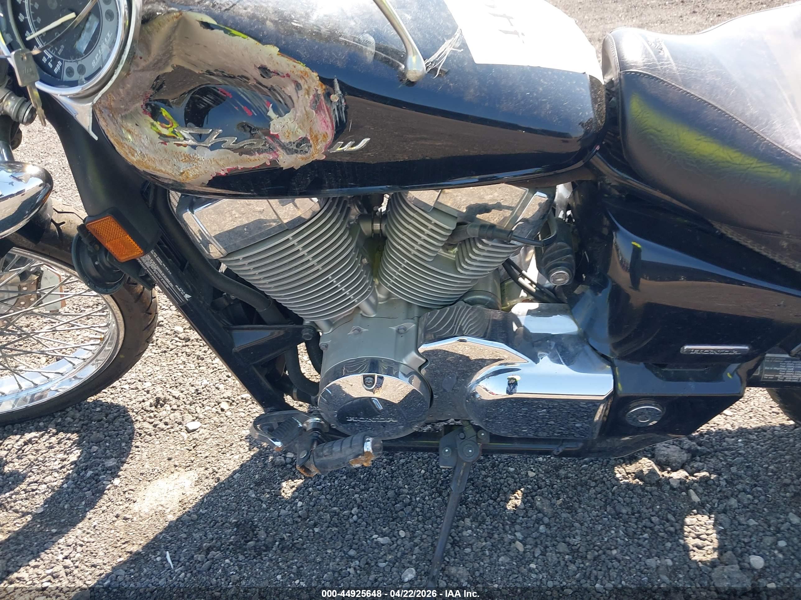 HONDA VT750 image 9
