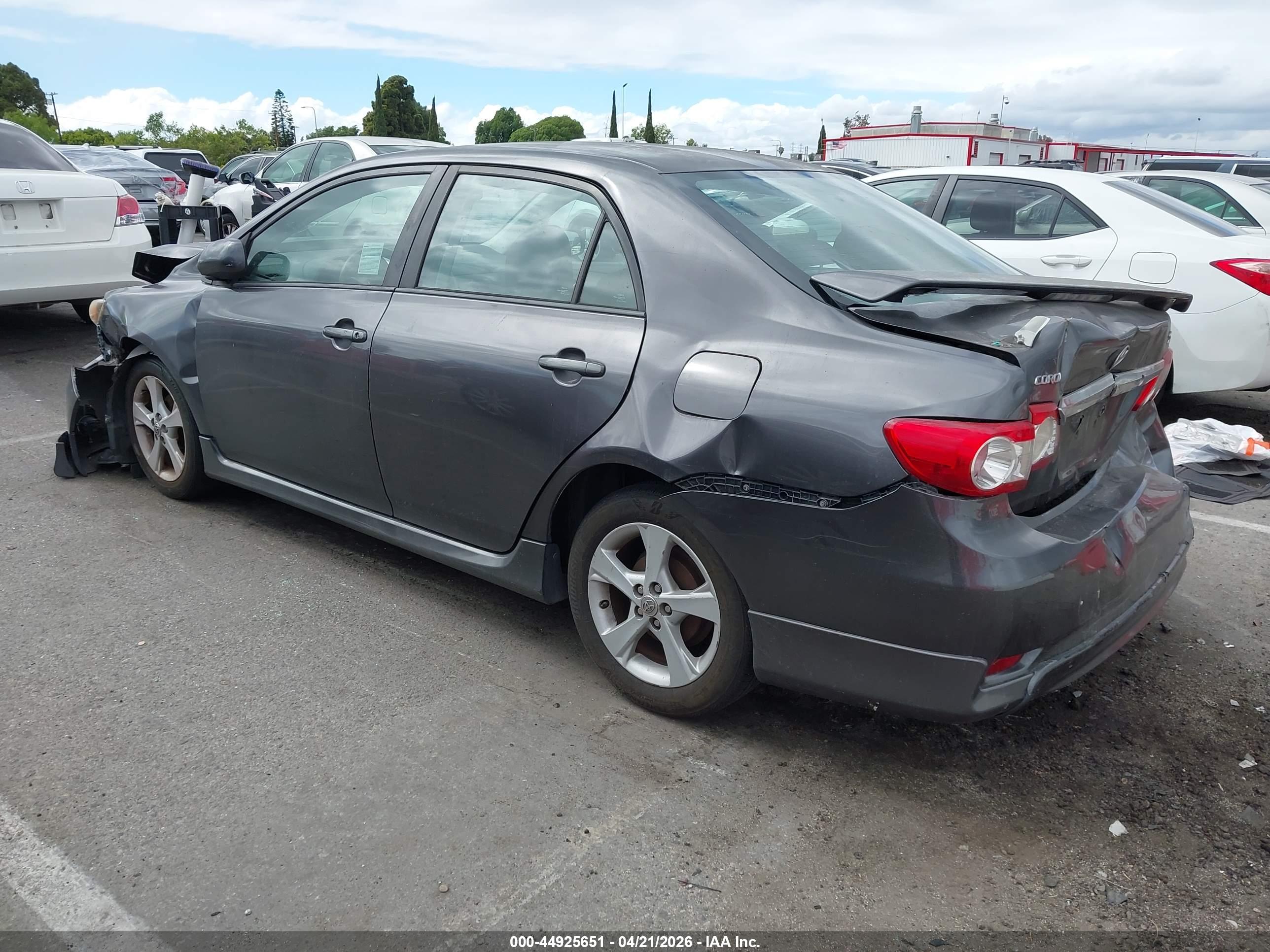 TOYOTA COROLLA image 3