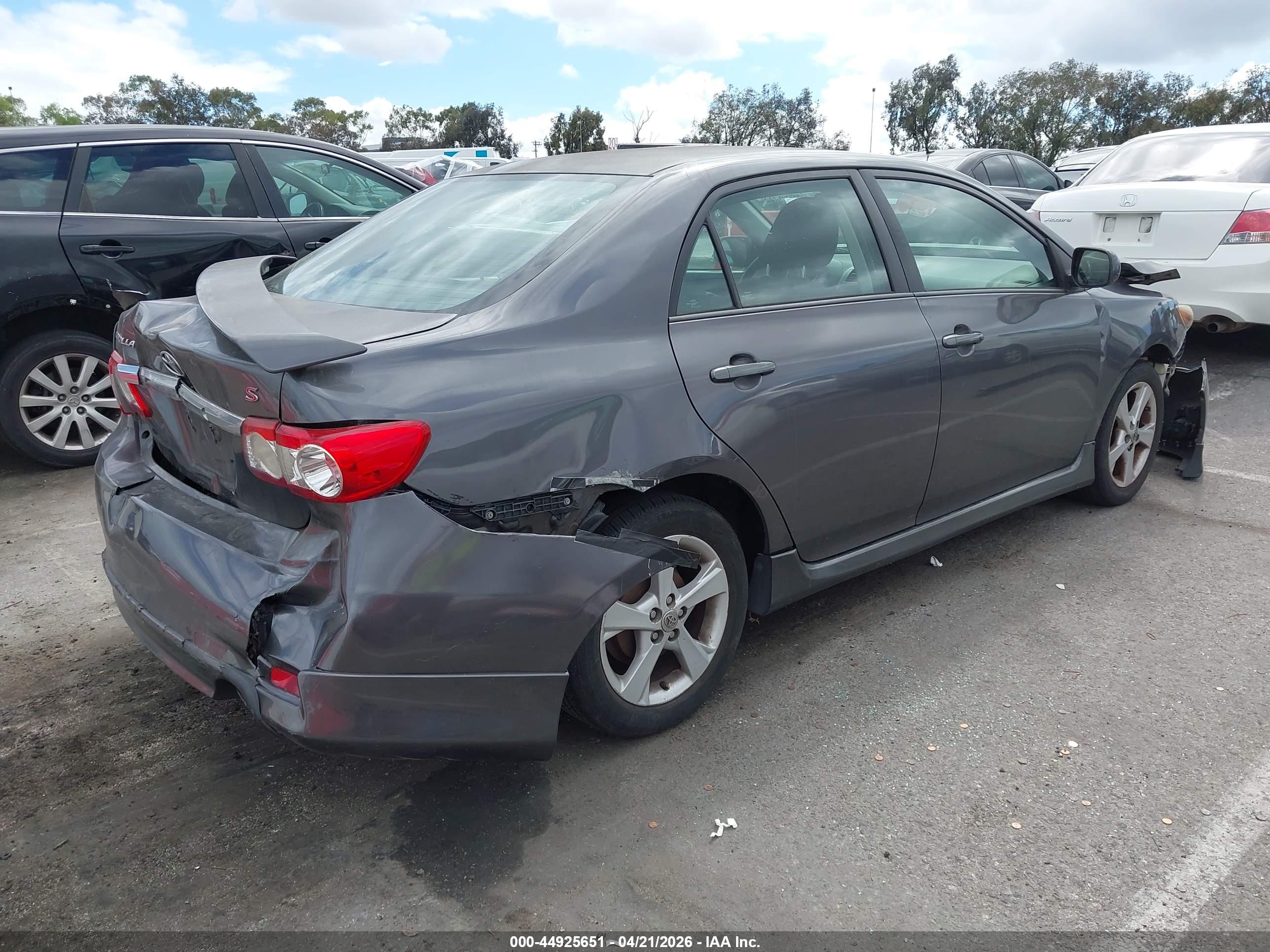 TOYOTA COROLLA image 4