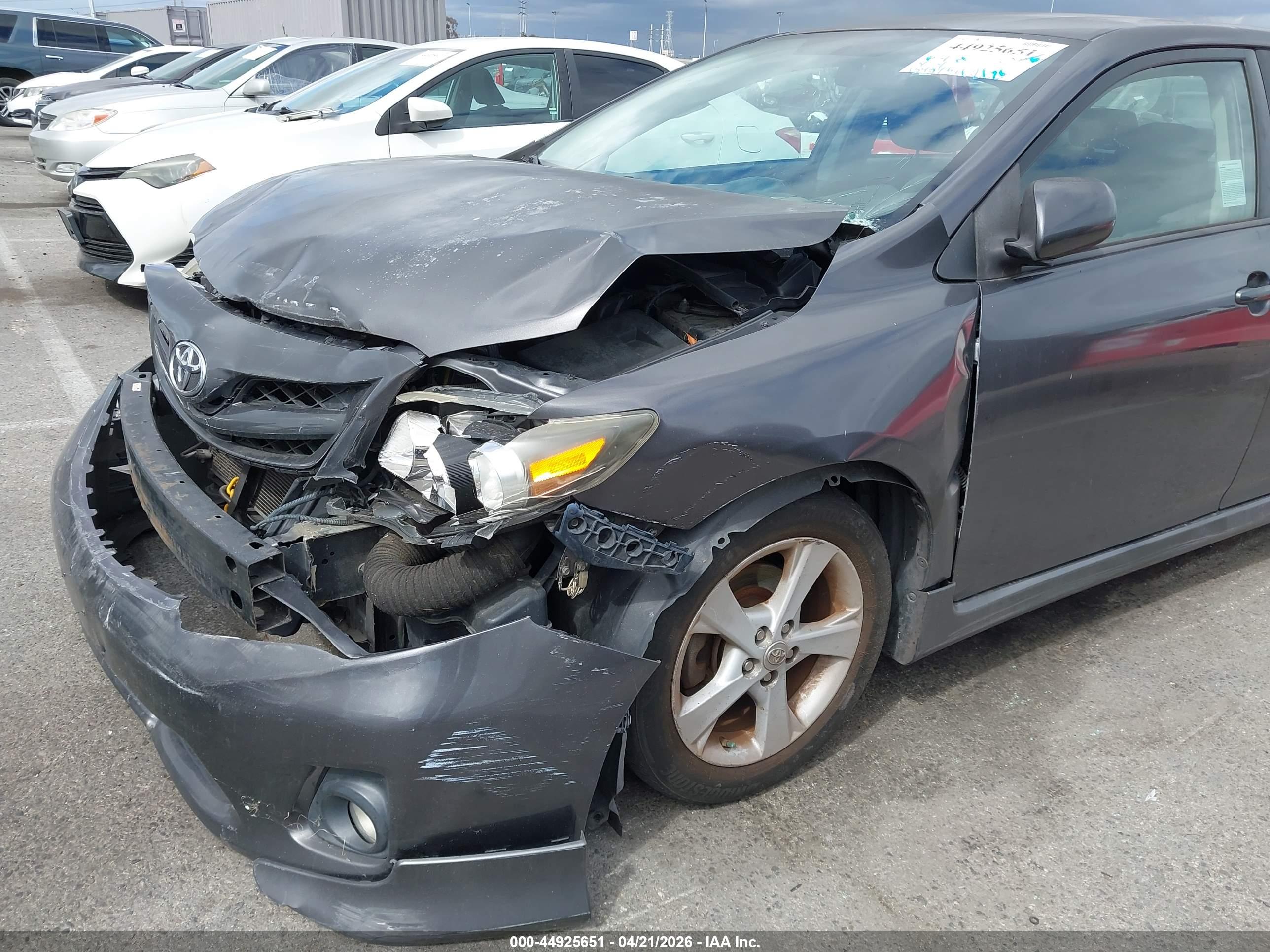 TOYOTA COROLLA image 6