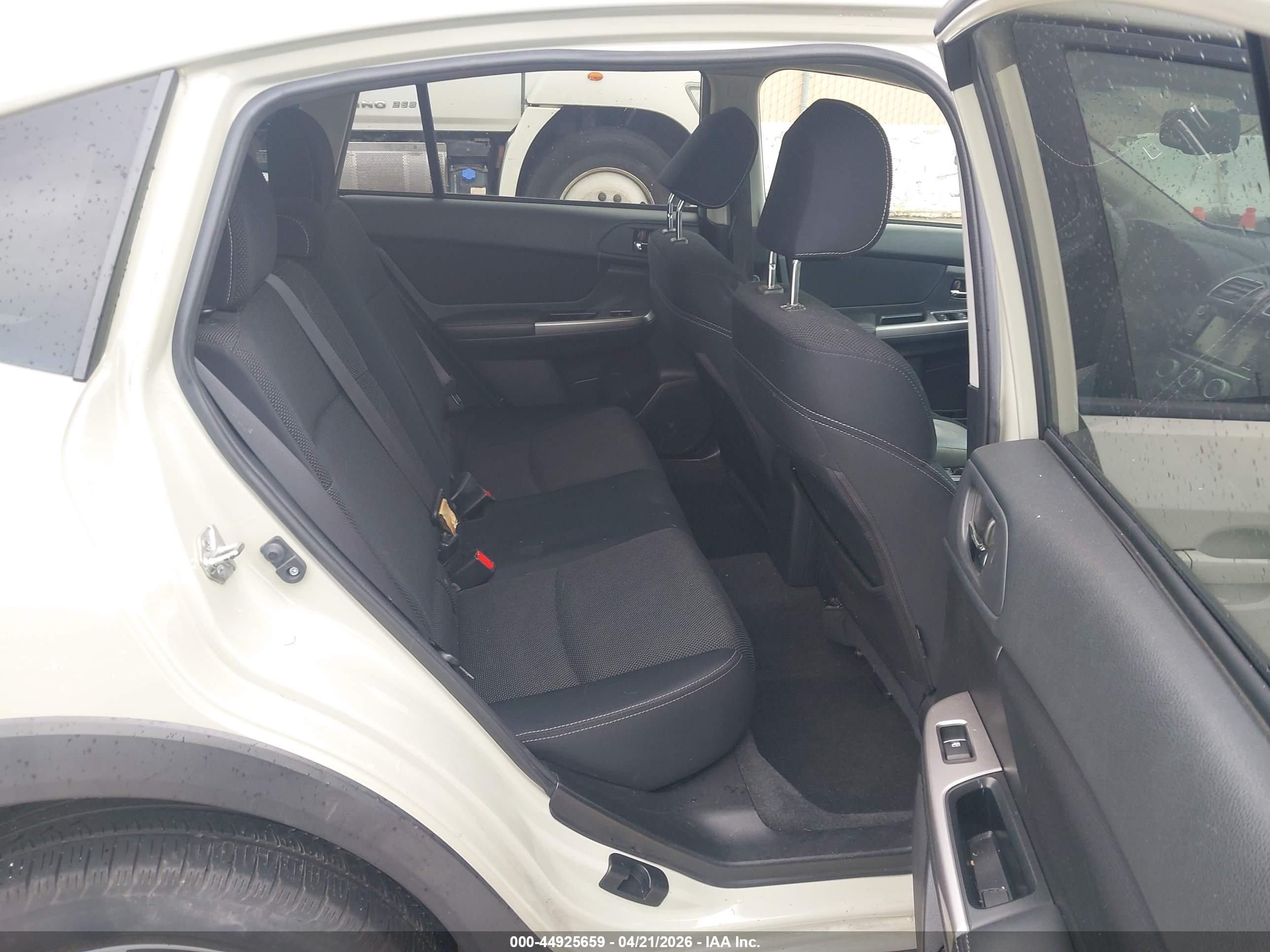 SUBARU XV image 8