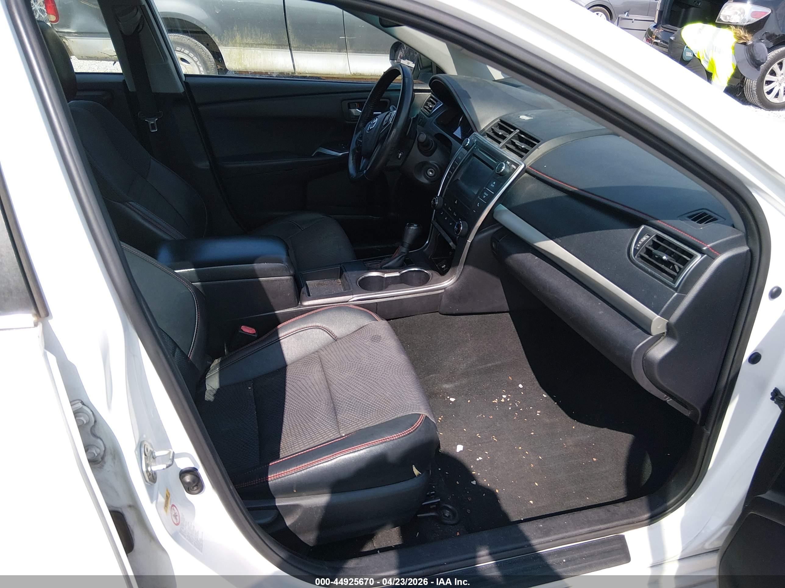 TOYOTA CAMRY image 5