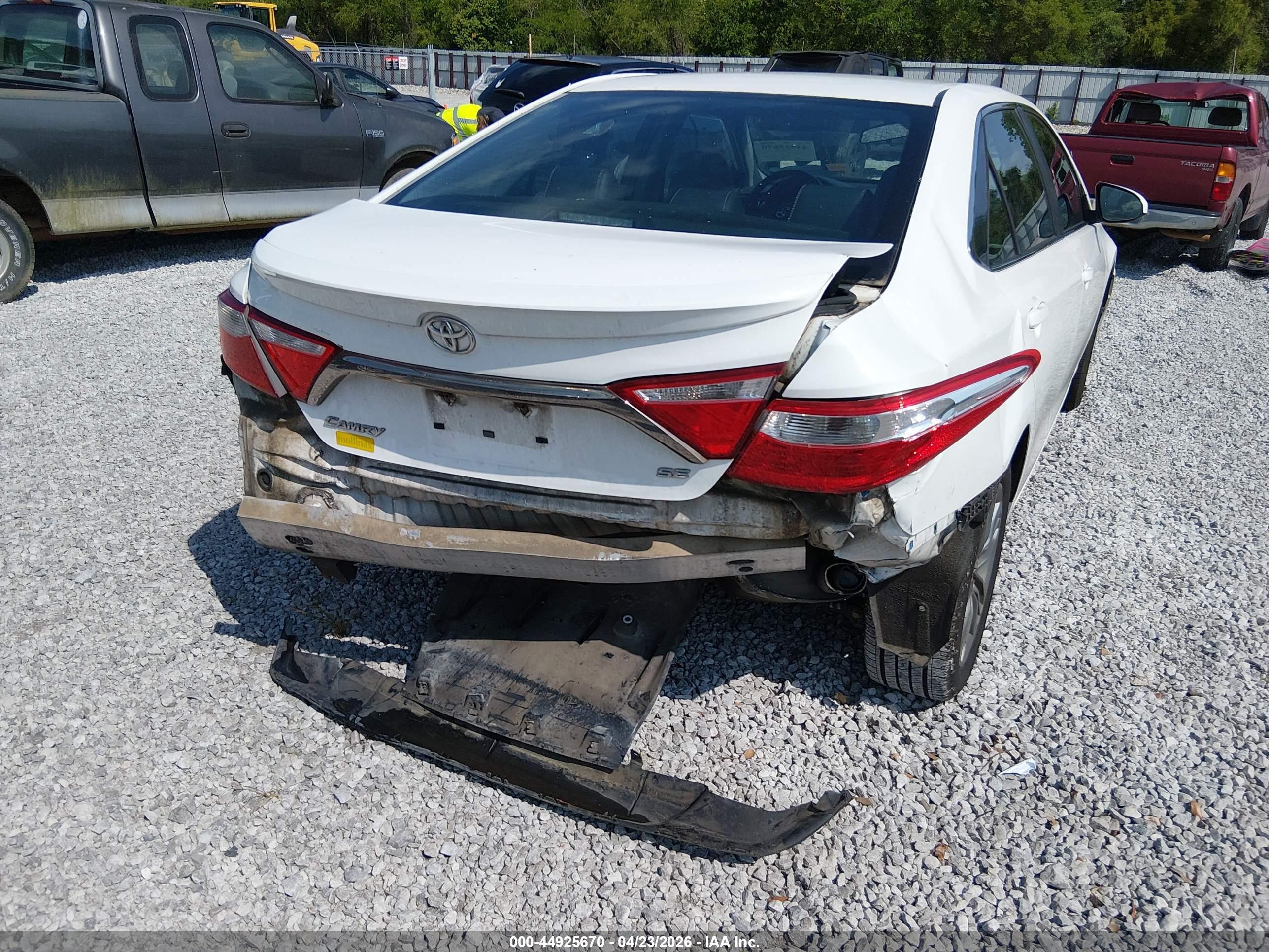 TOYOTA CAMRY image 6