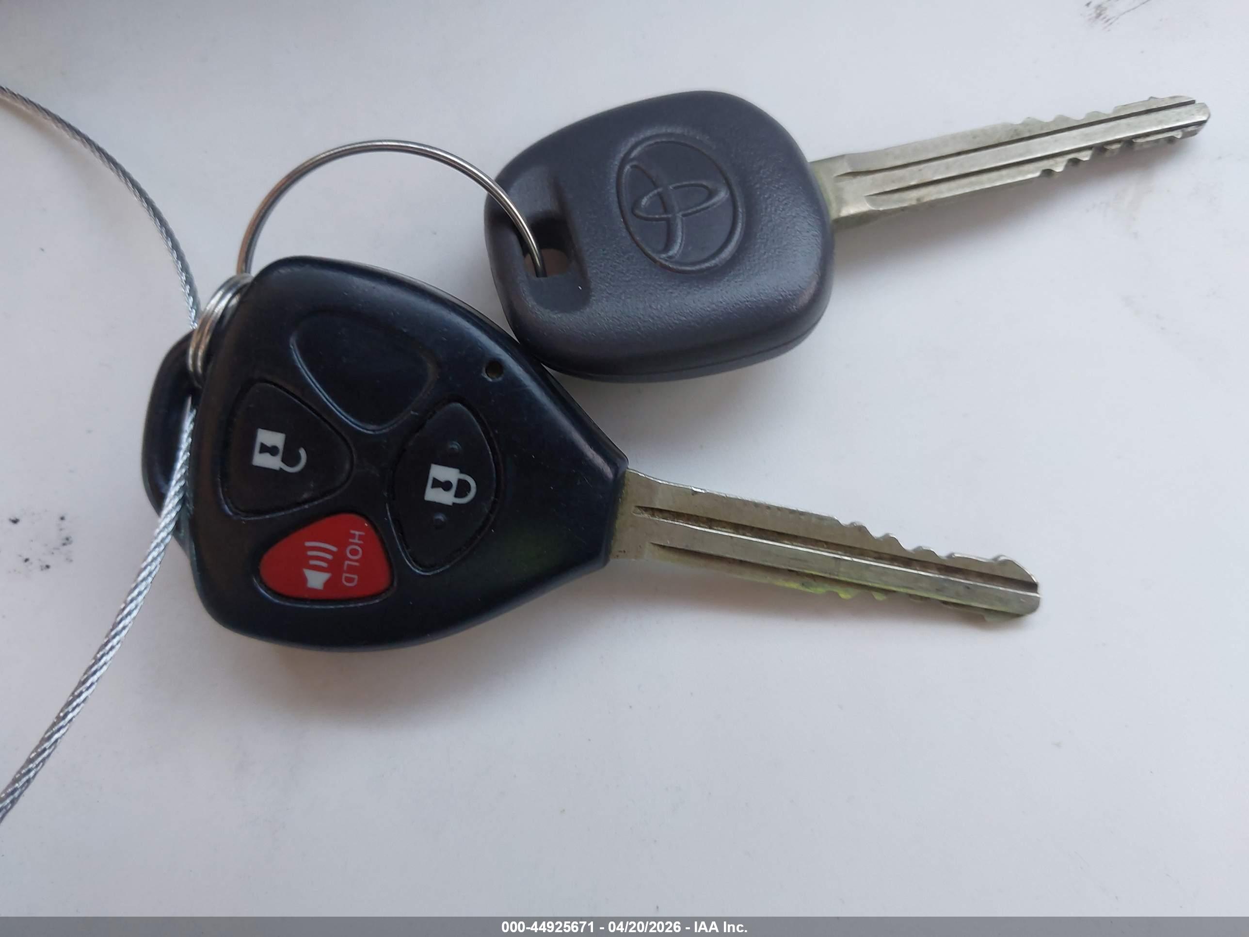 TOYOTA RAV4 image 11