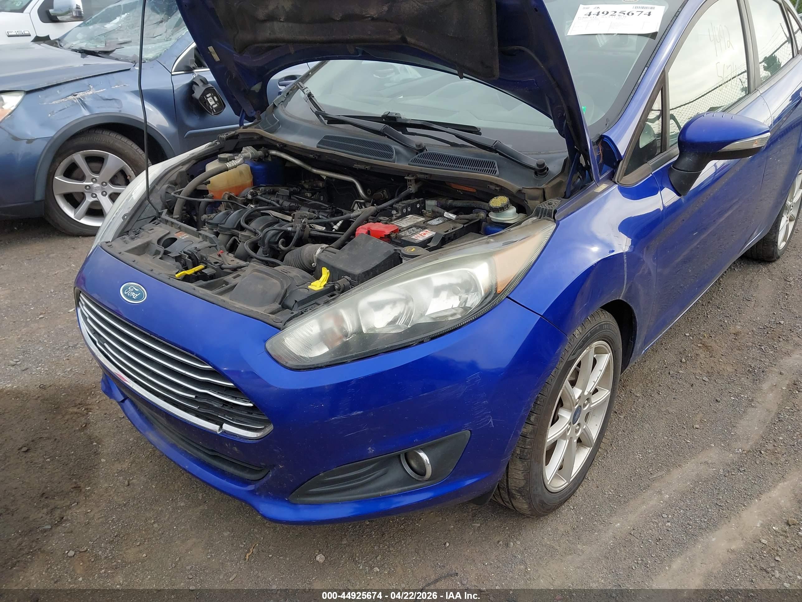 FORD FIESTA image 6