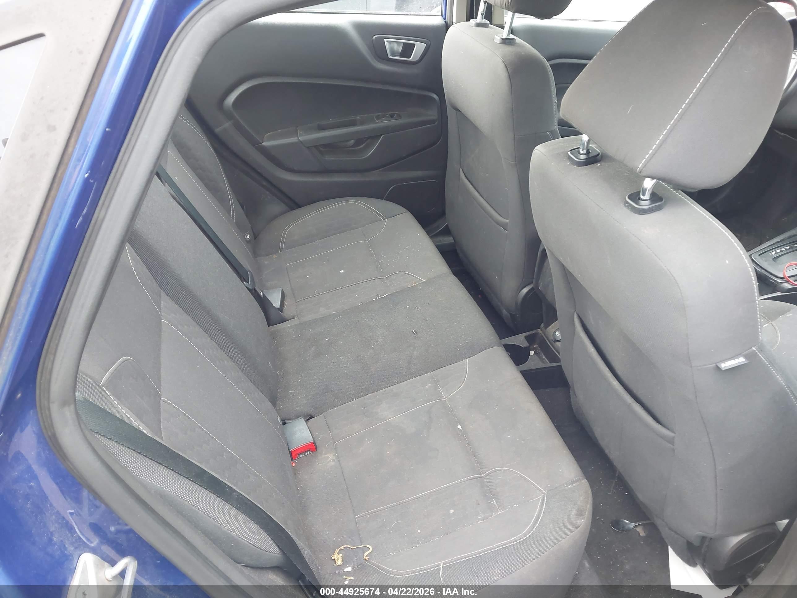 FORD FIESTA image 8