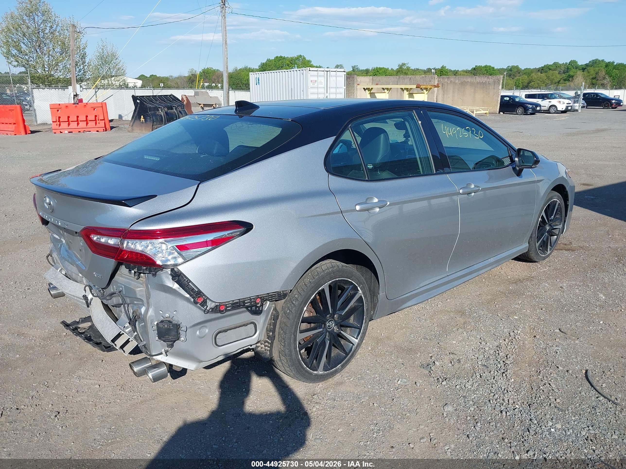 TOYOTA CAMRY image 4