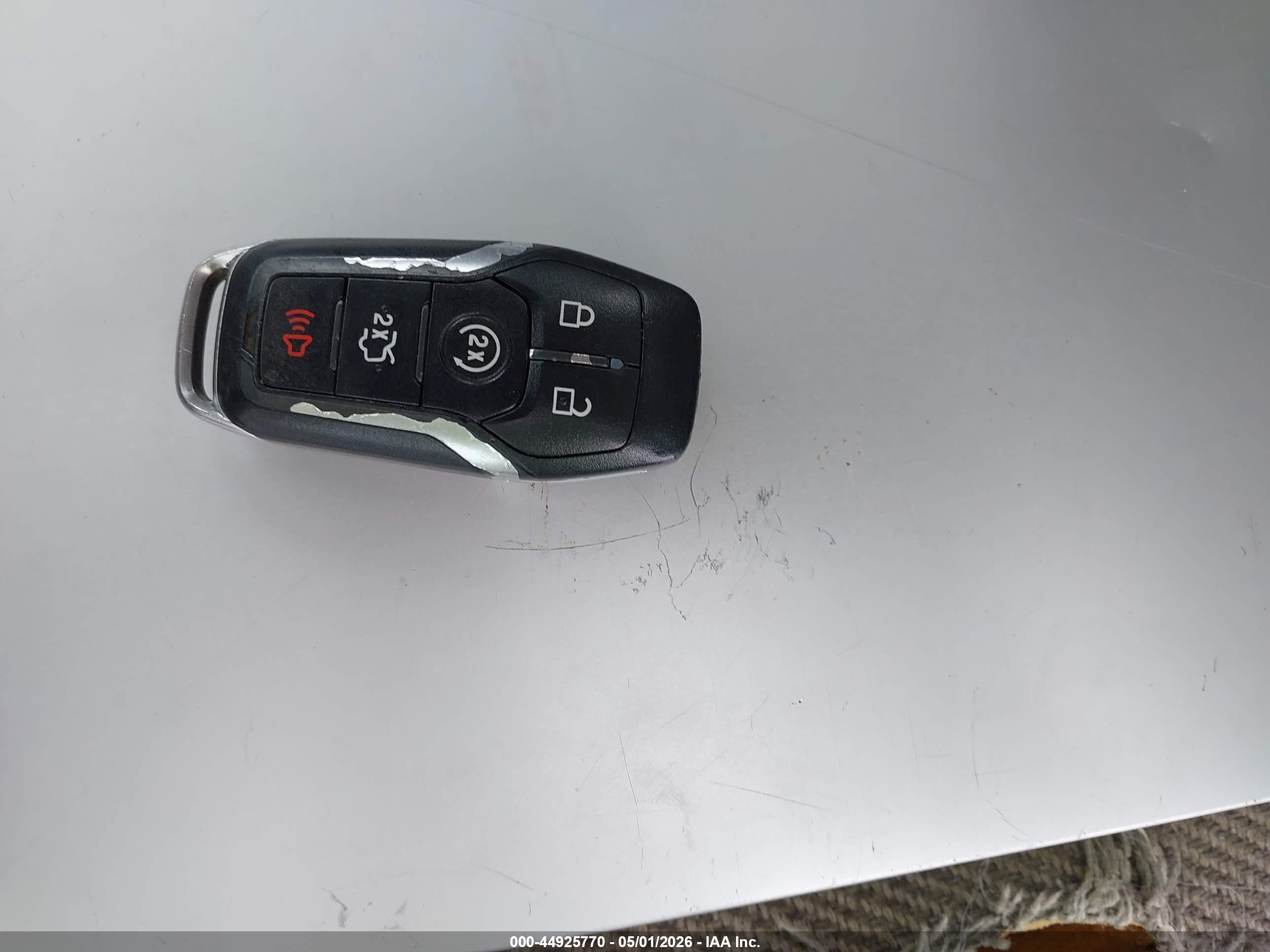 FORD EXPLORER image 11