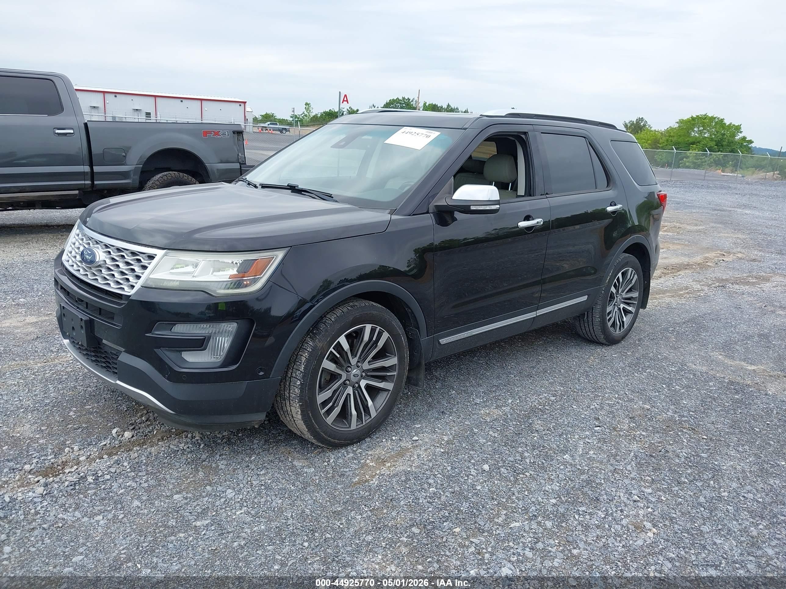 FORD EXPLORER image 2