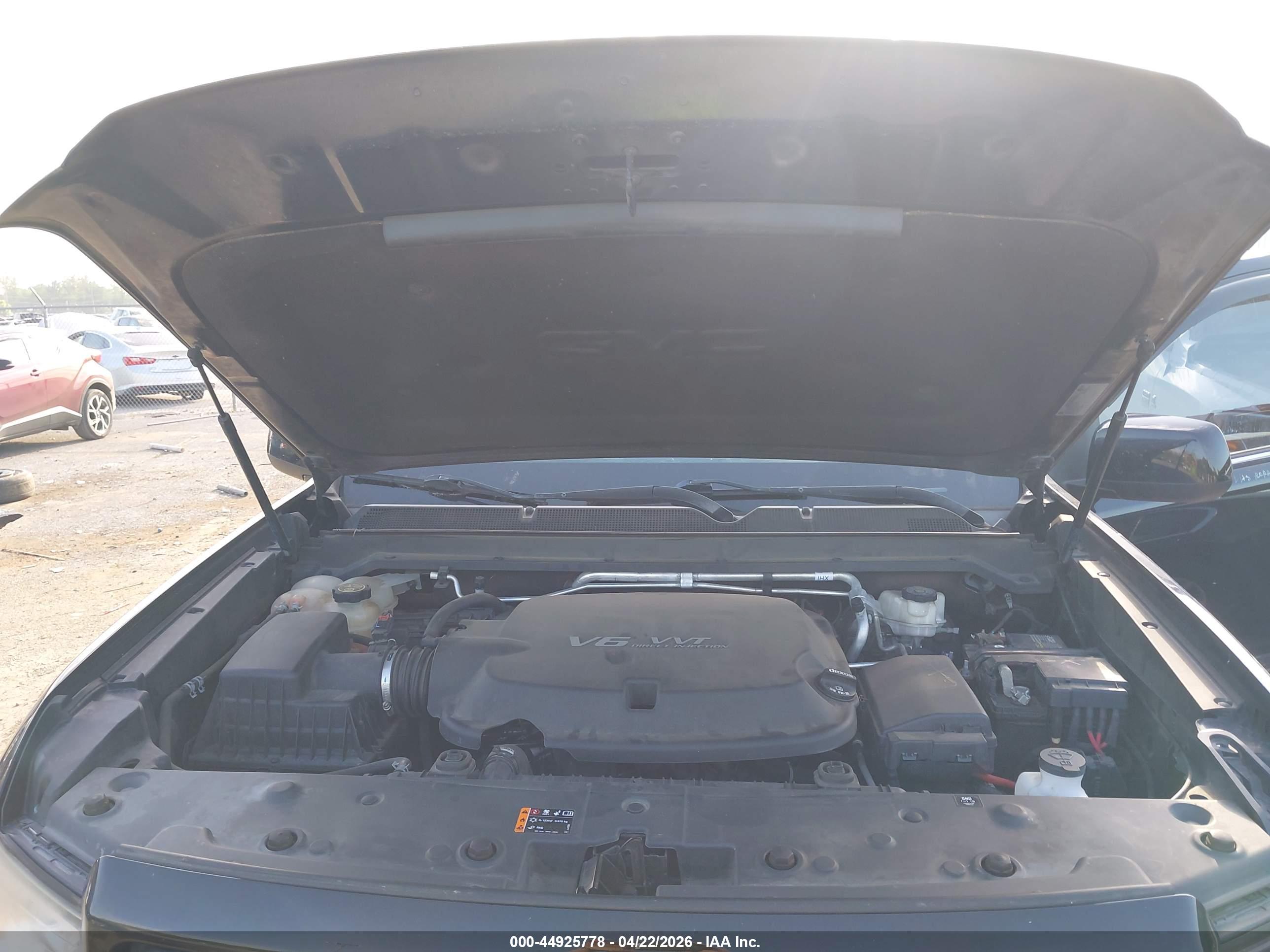 GMC CANYON image 10