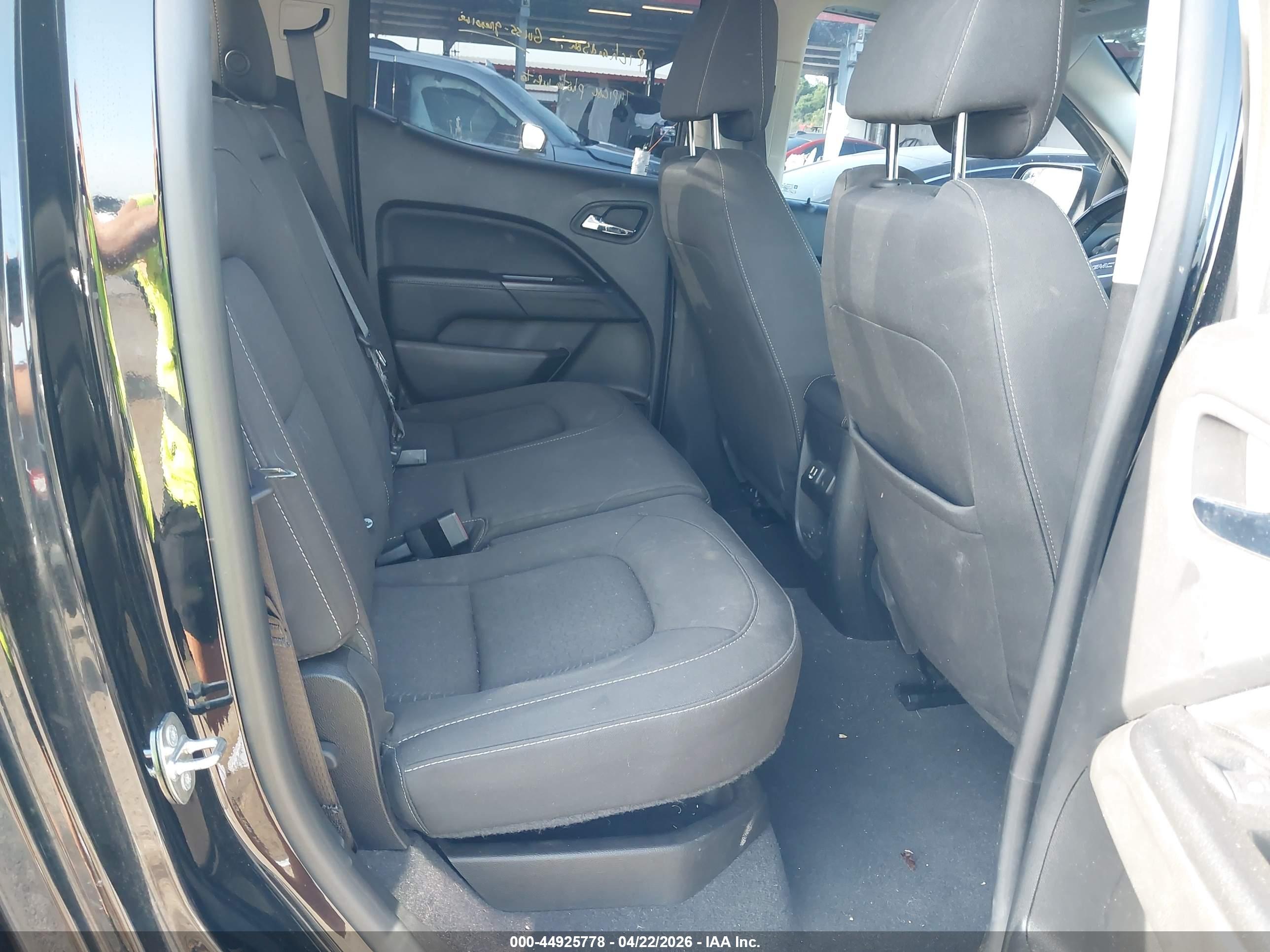 GMC CANYON image 8
