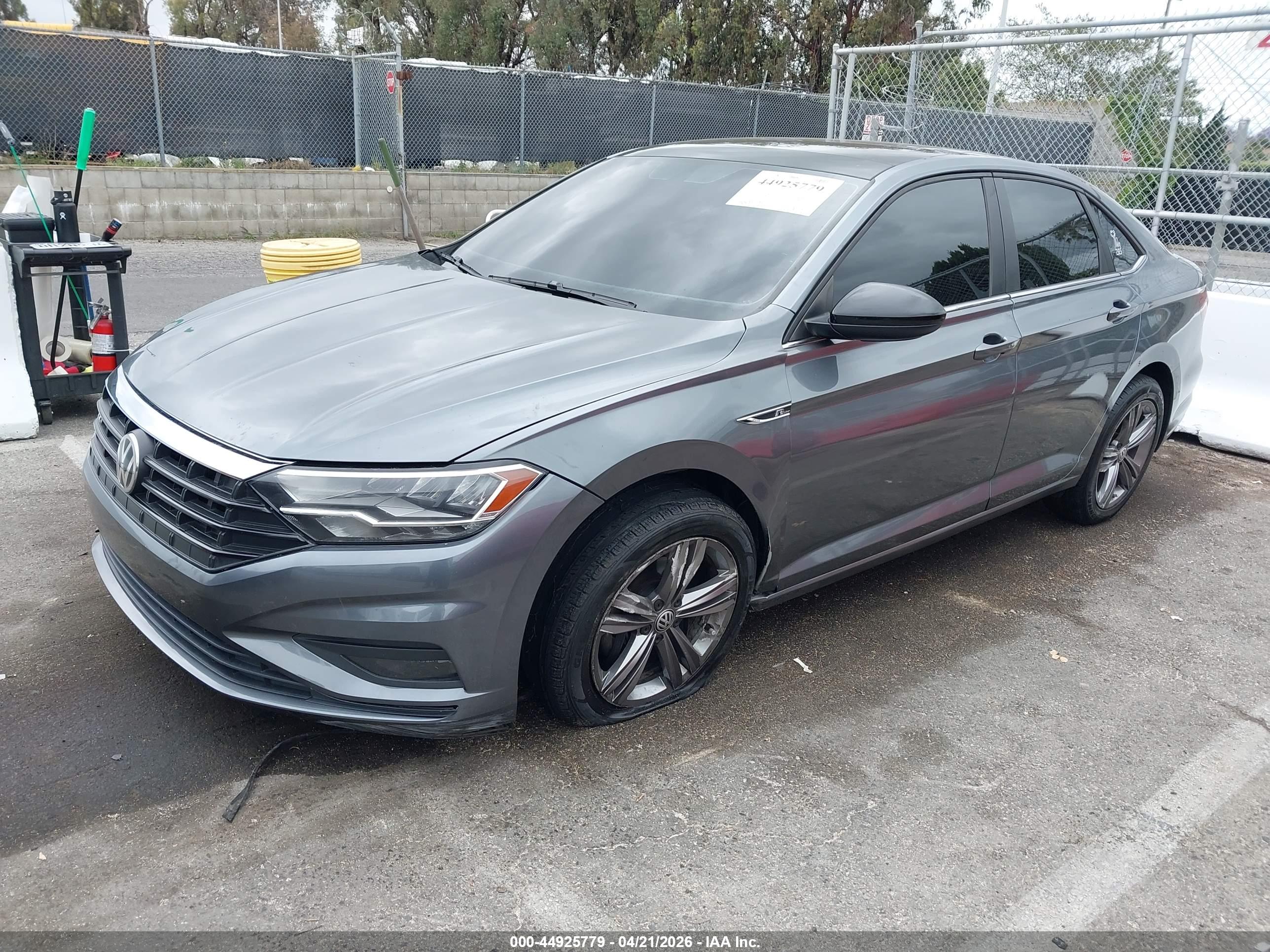 VOLKSWAGEN JETTA image 2