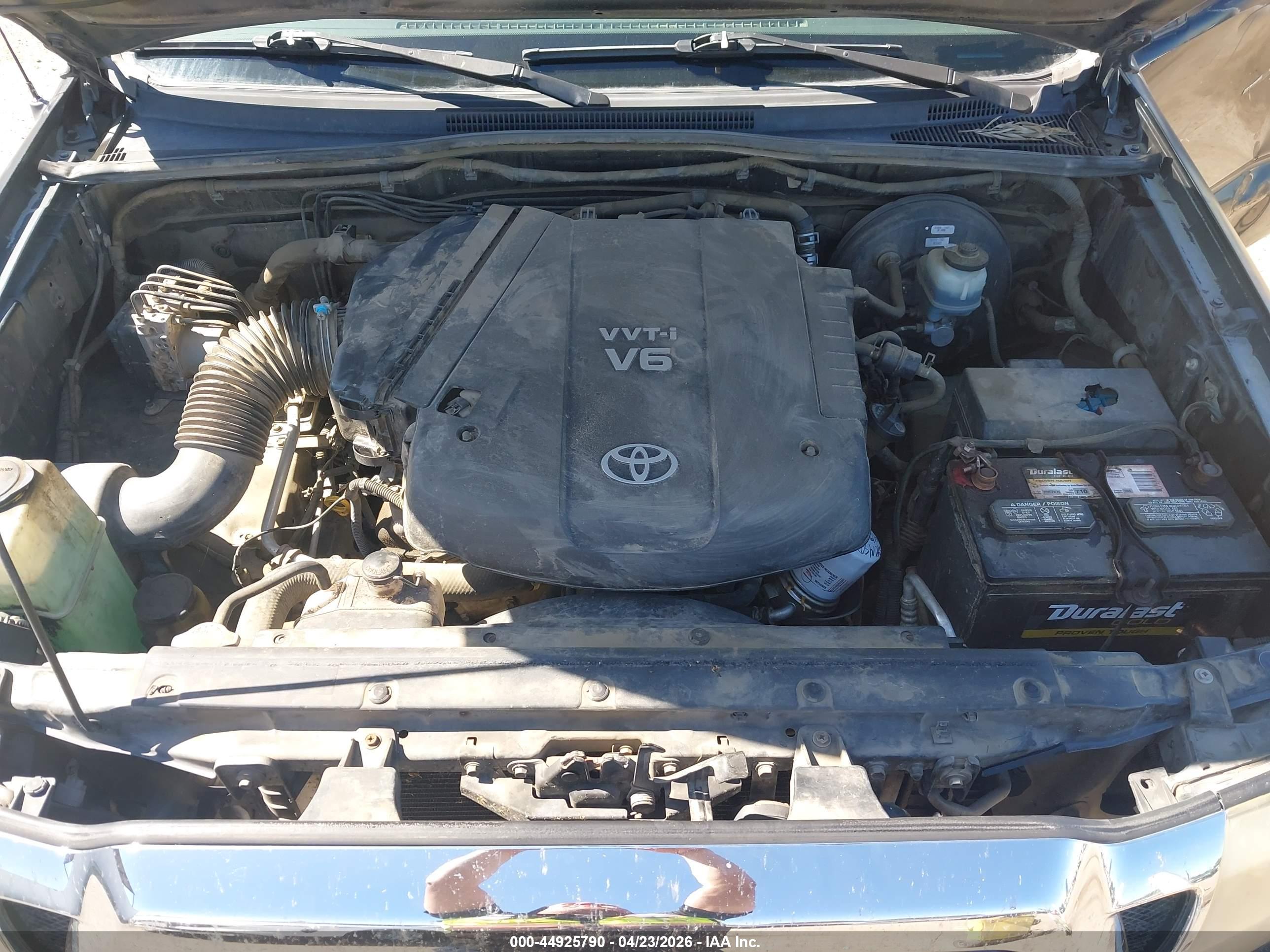 TOYOTA TACOMA image 10
