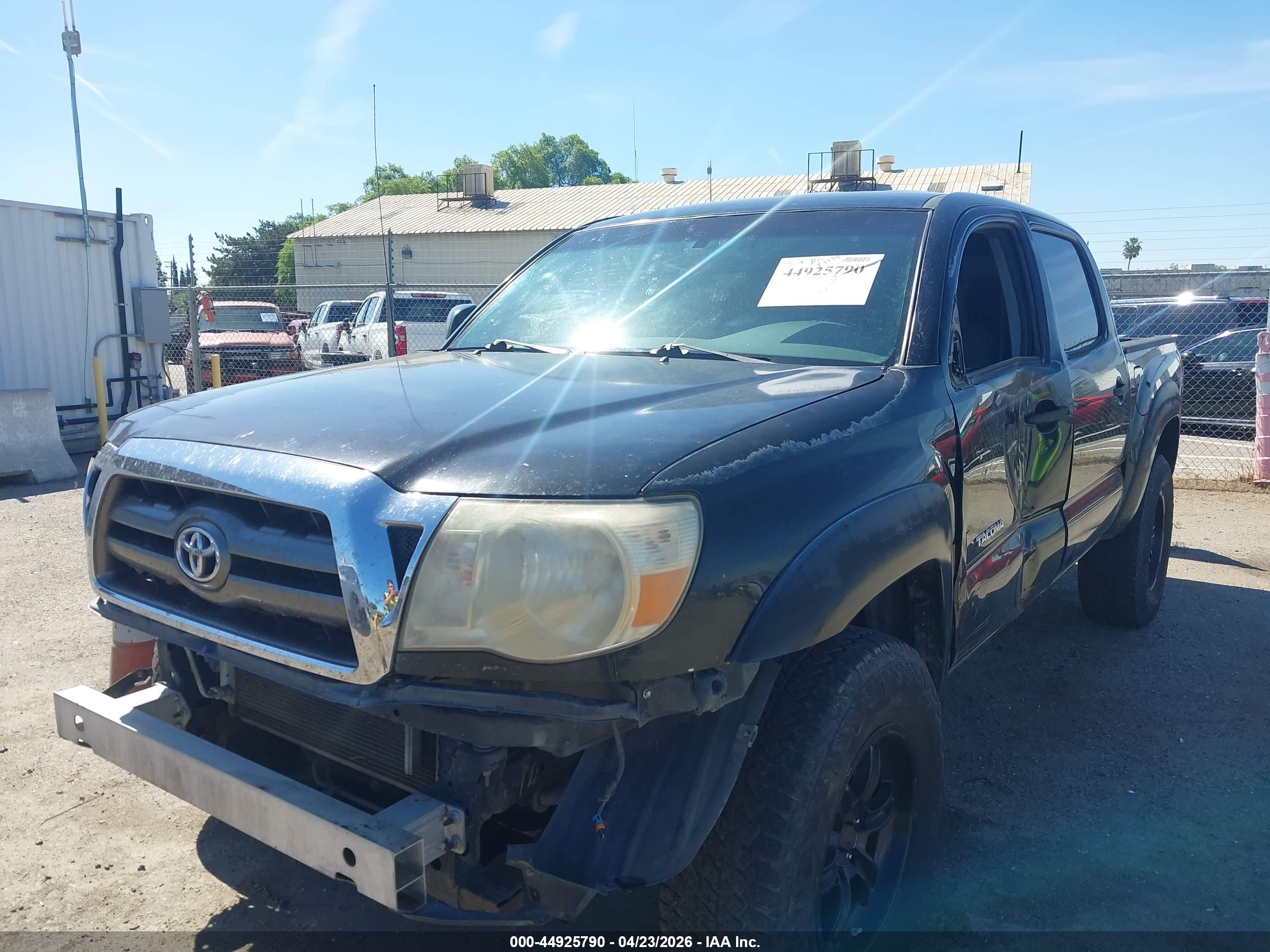 TOYOTA TACOMA image 2