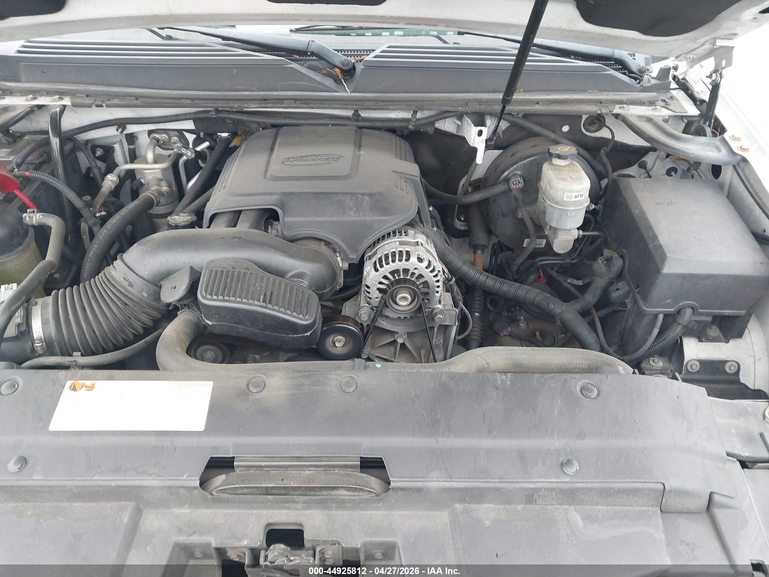 CHEVROLET TAHOE image 10