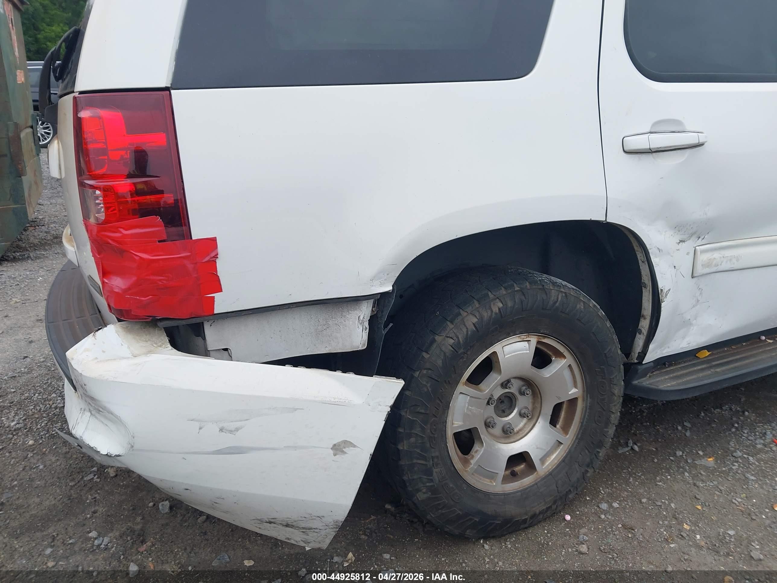 CHEVROLET TAHOE image 6