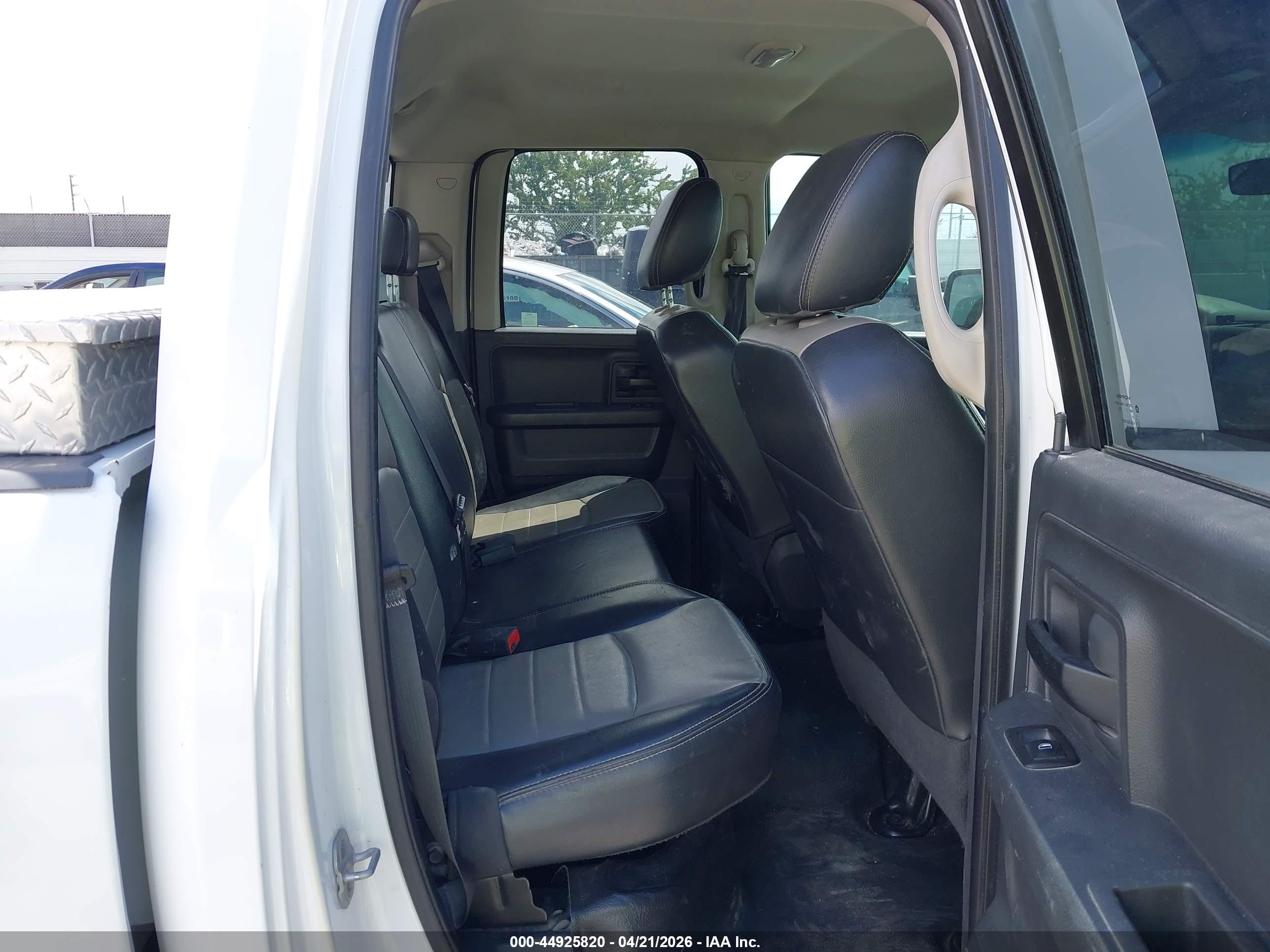 DODGE RAM image 8