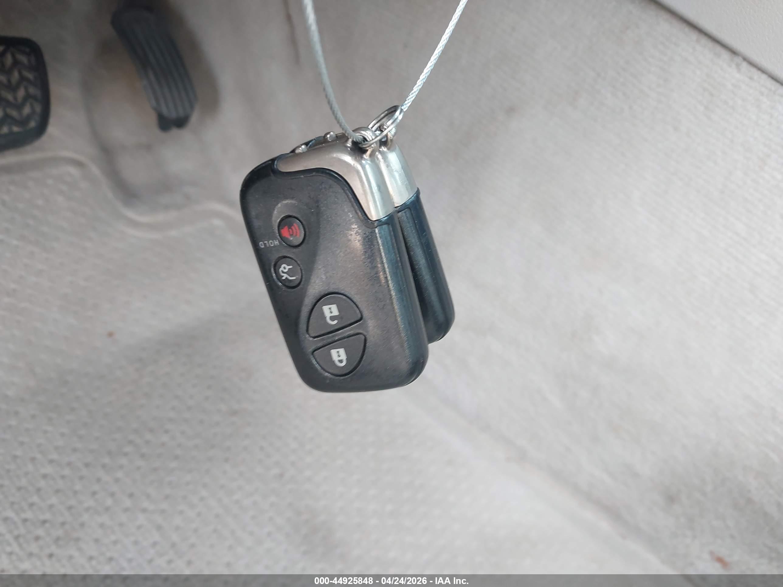 LEXUS ES image 11