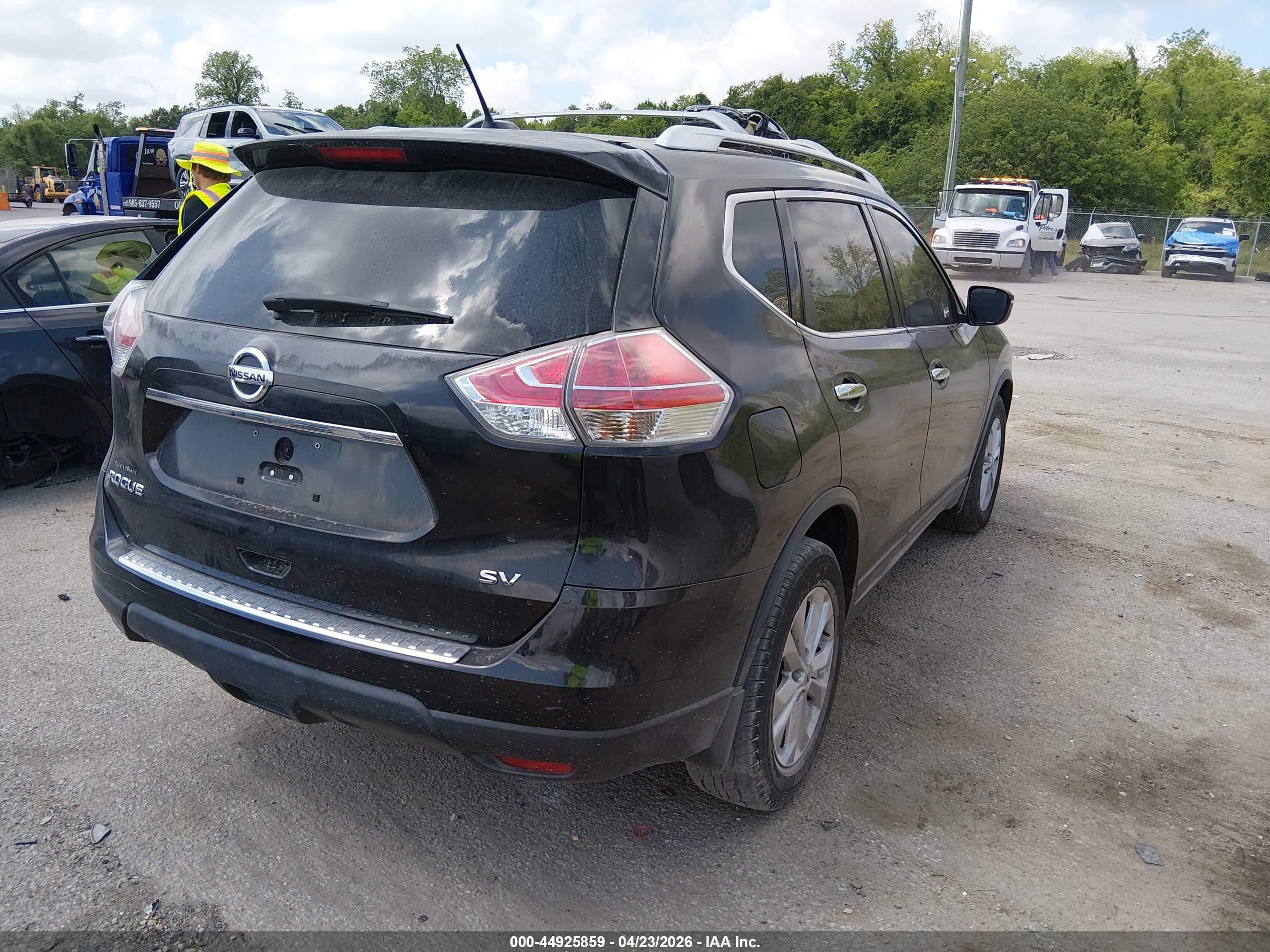 NISSAN ROGUE image 4