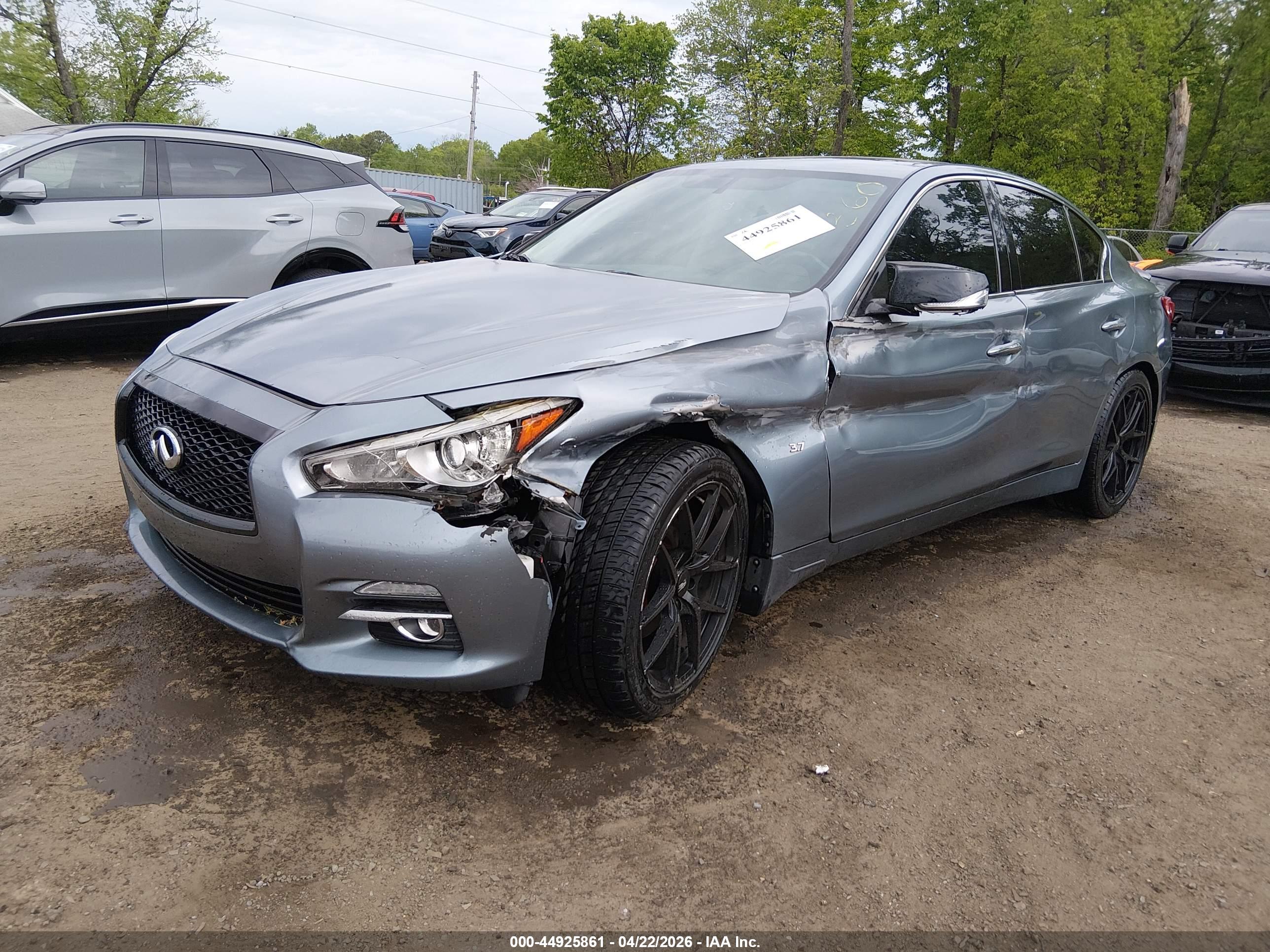 INFINITI Q50 image 2