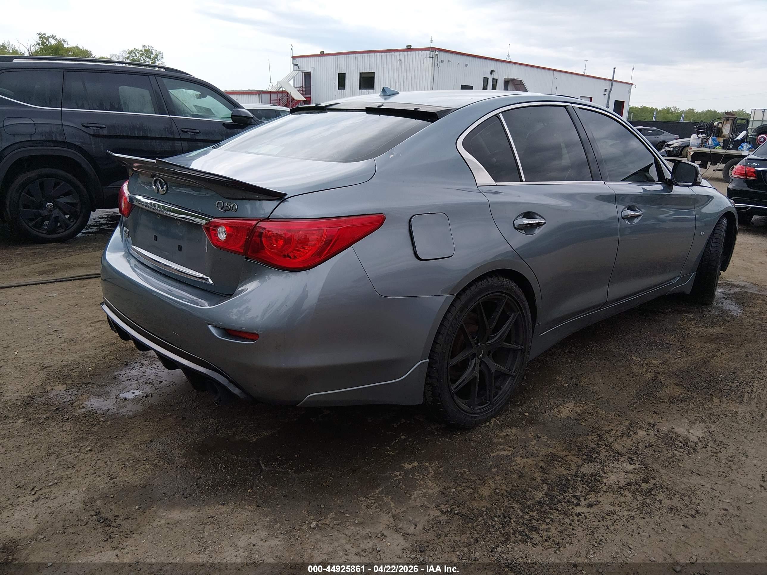 INFINITI Q50 image 4