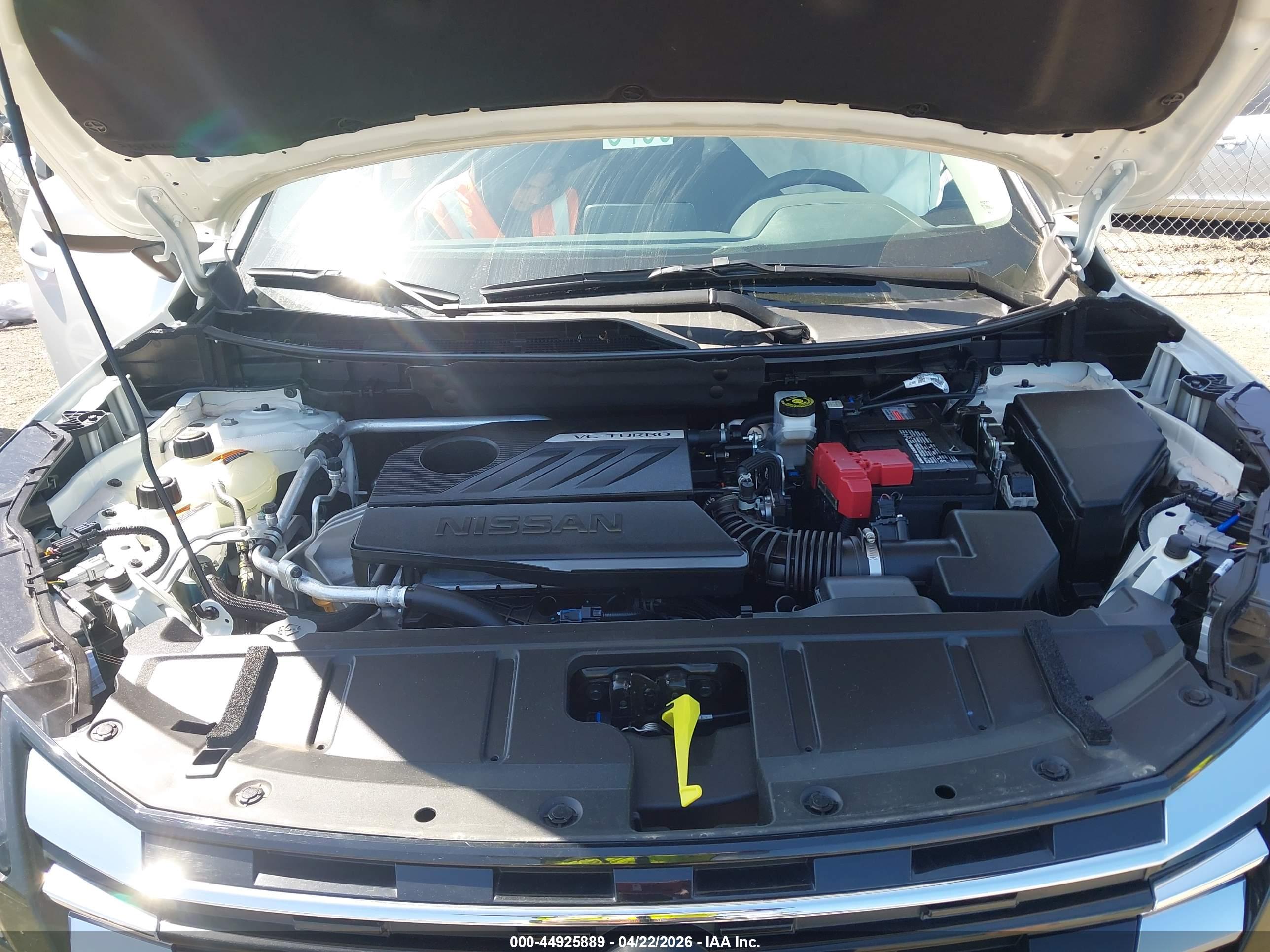 NISSAN ROGUE image 10