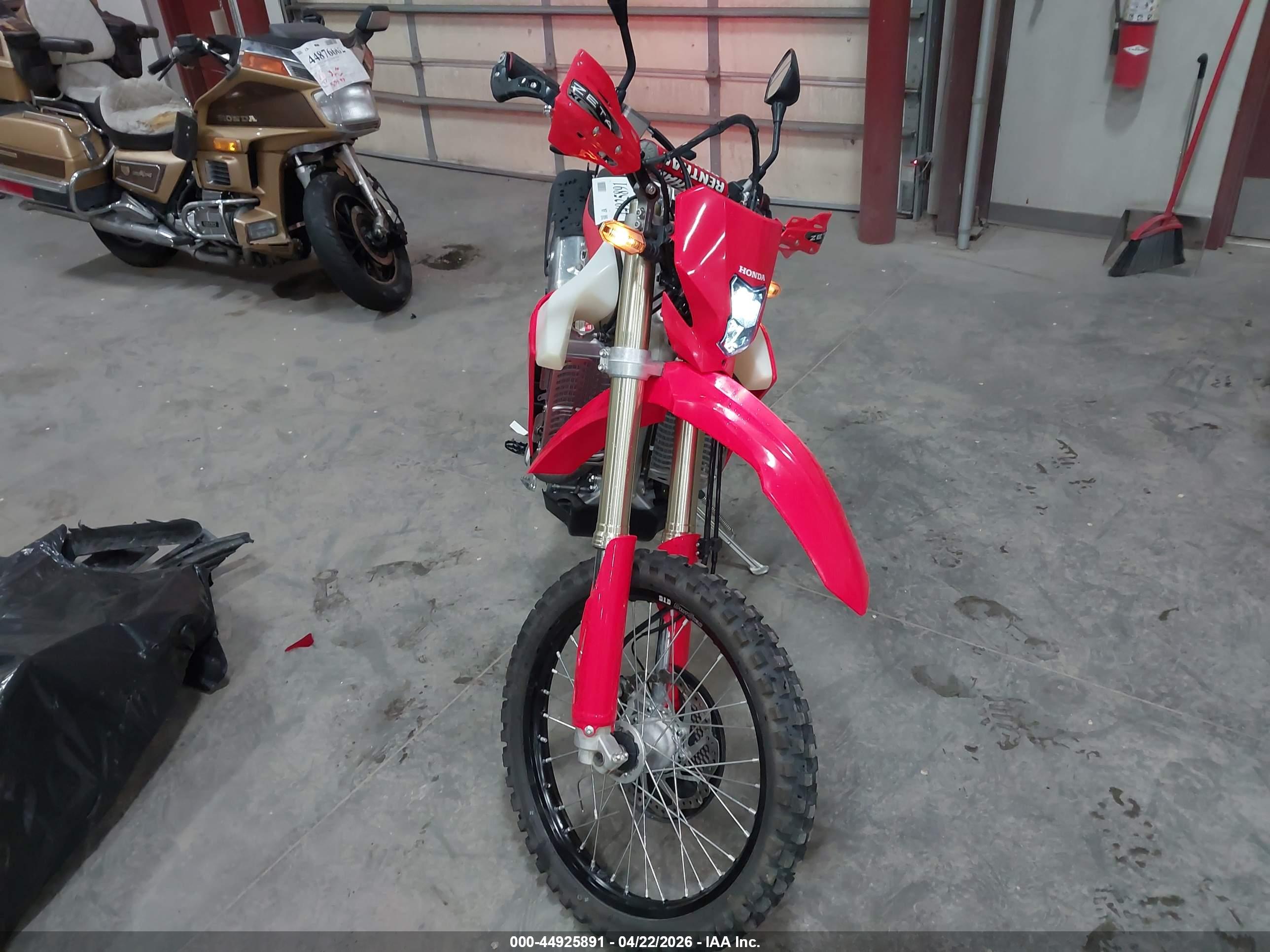 HONDA CRF450 image 5