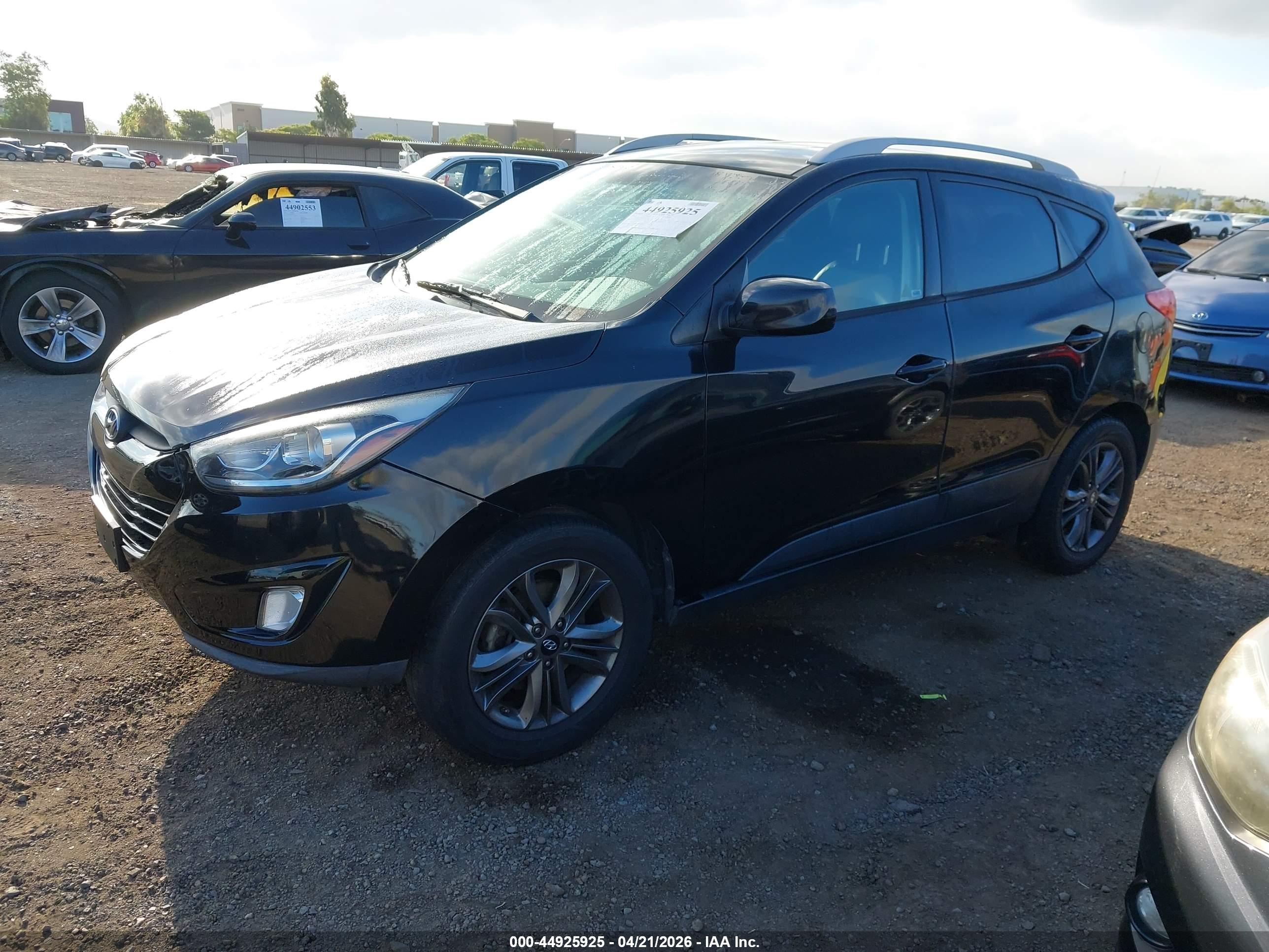 HYUNDAI TUCSON image 2