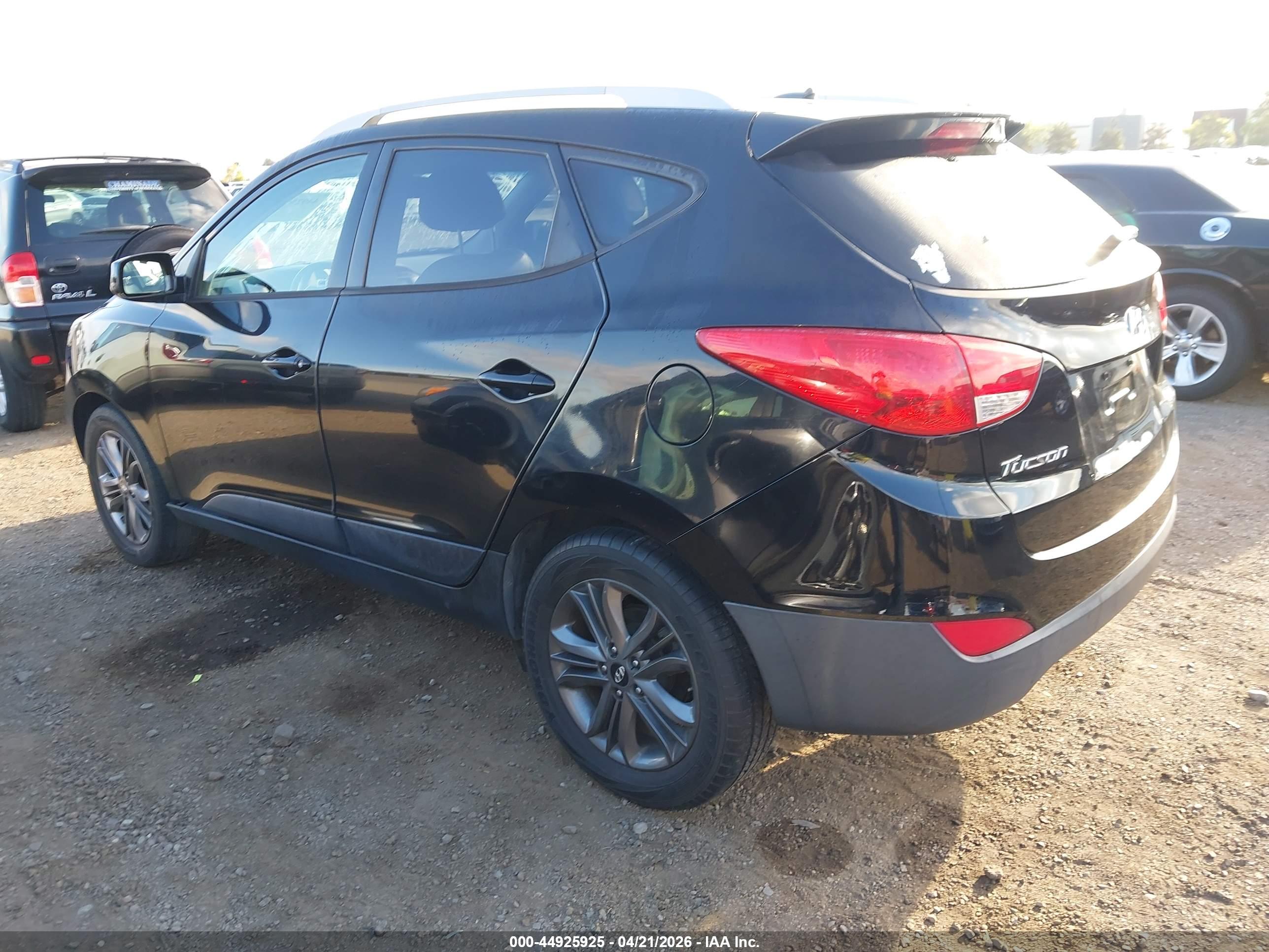 HYUNDAI TUCSON image 3