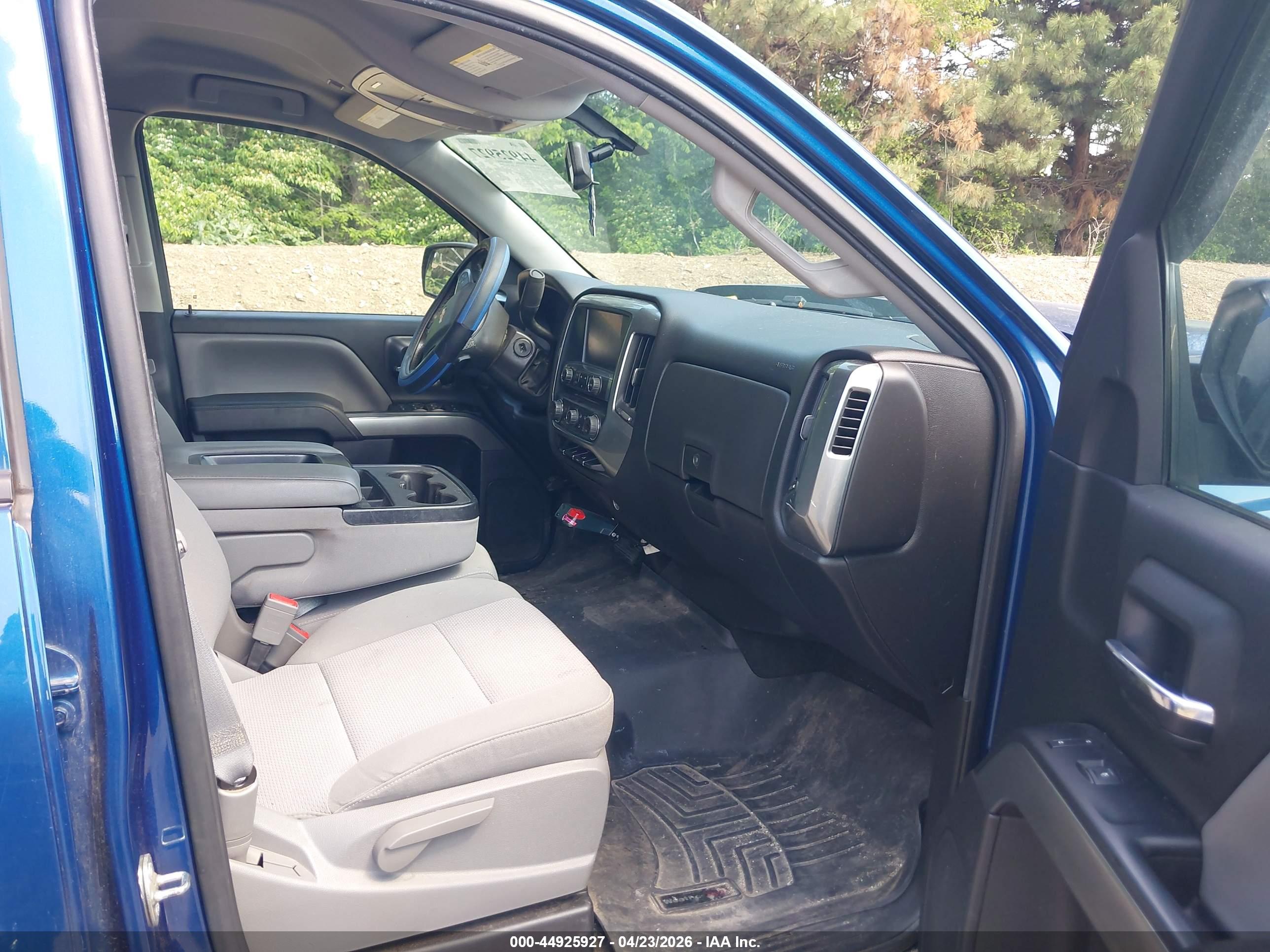 CHEVROLET SILVERADO image 5