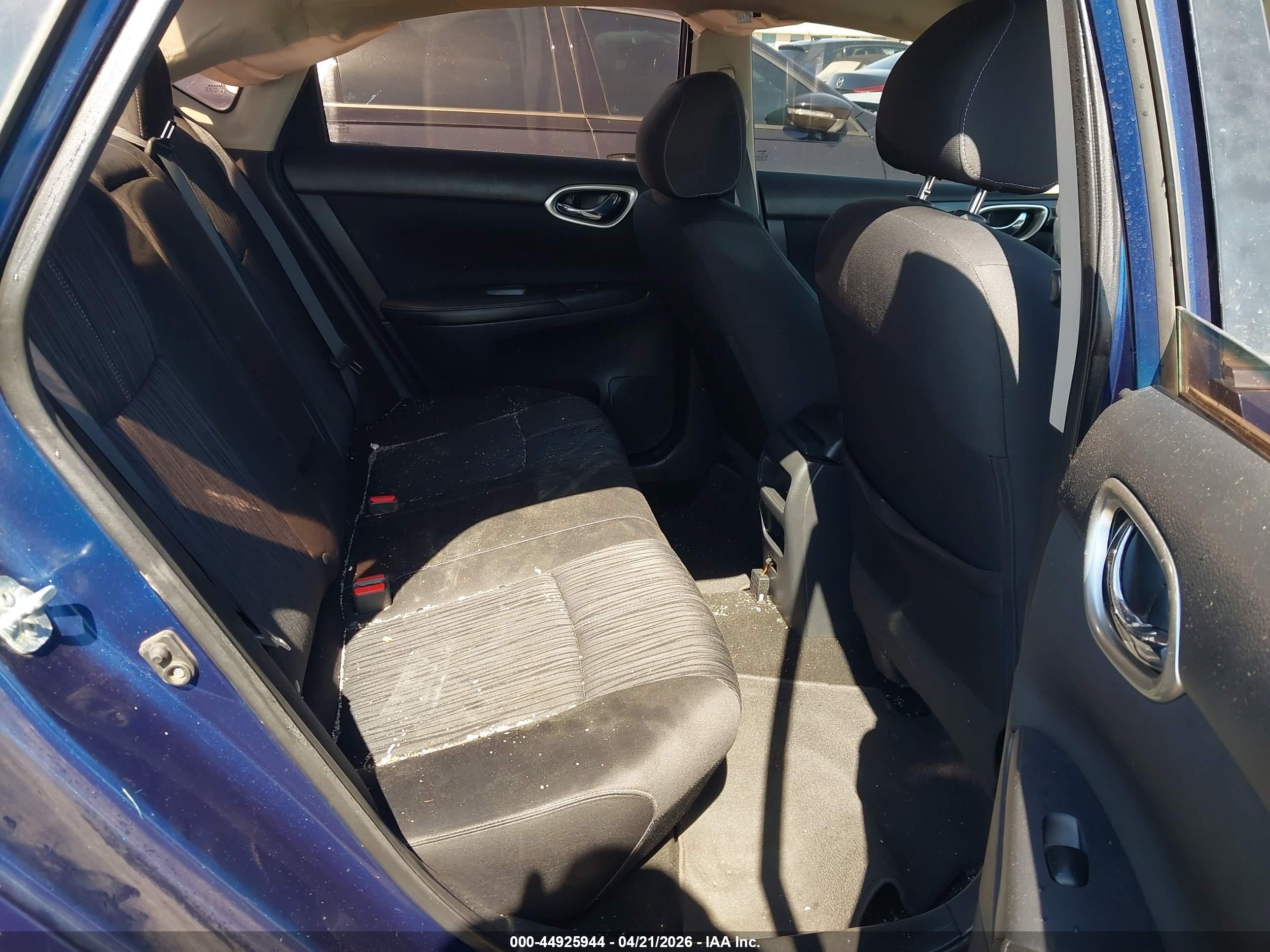 NISSAN SENTRA image 8